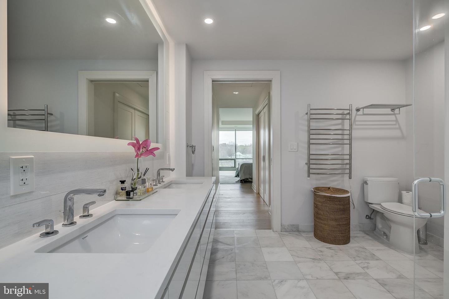 2501 M St NW #301