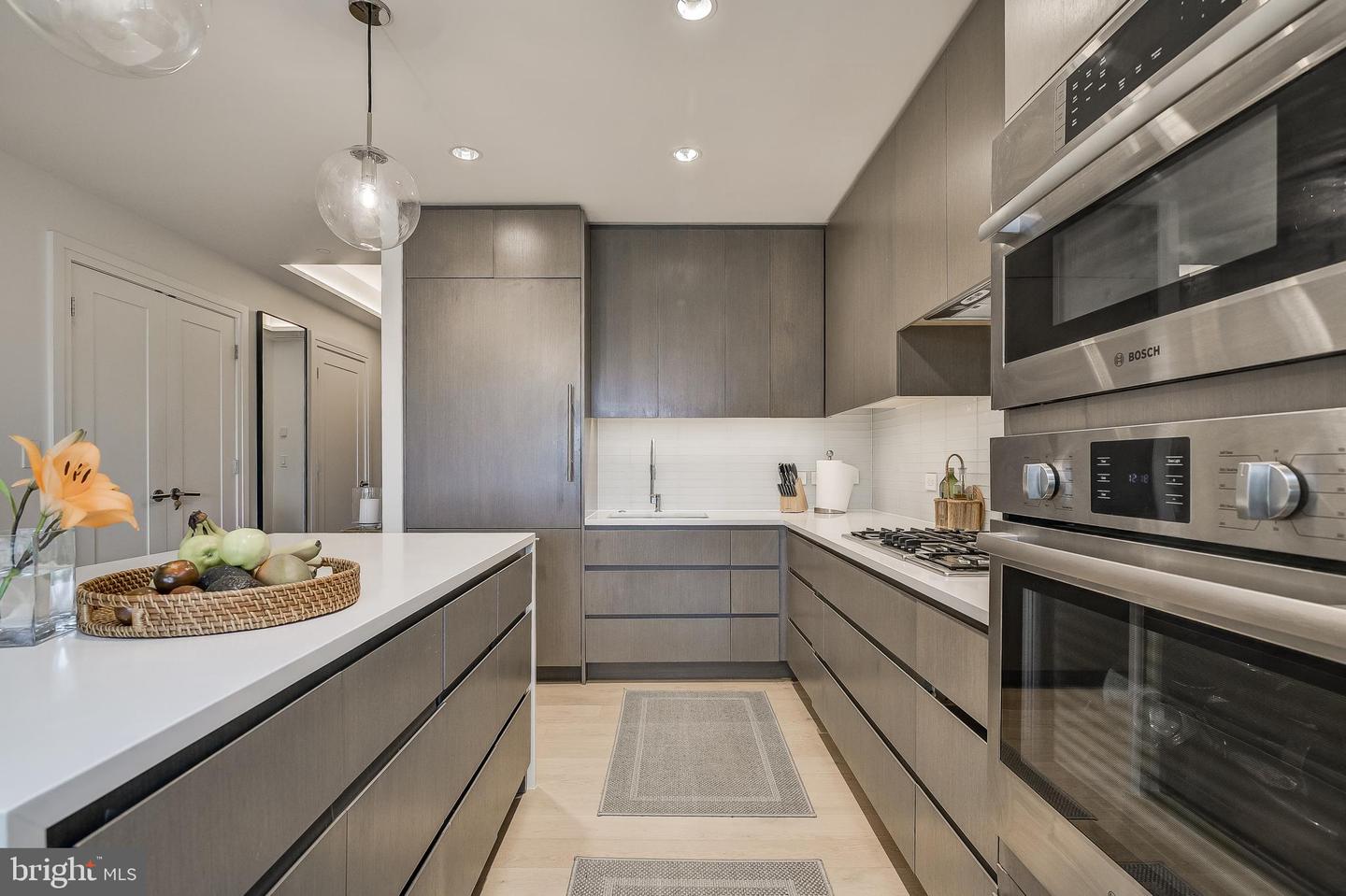 2501 M St NW #301