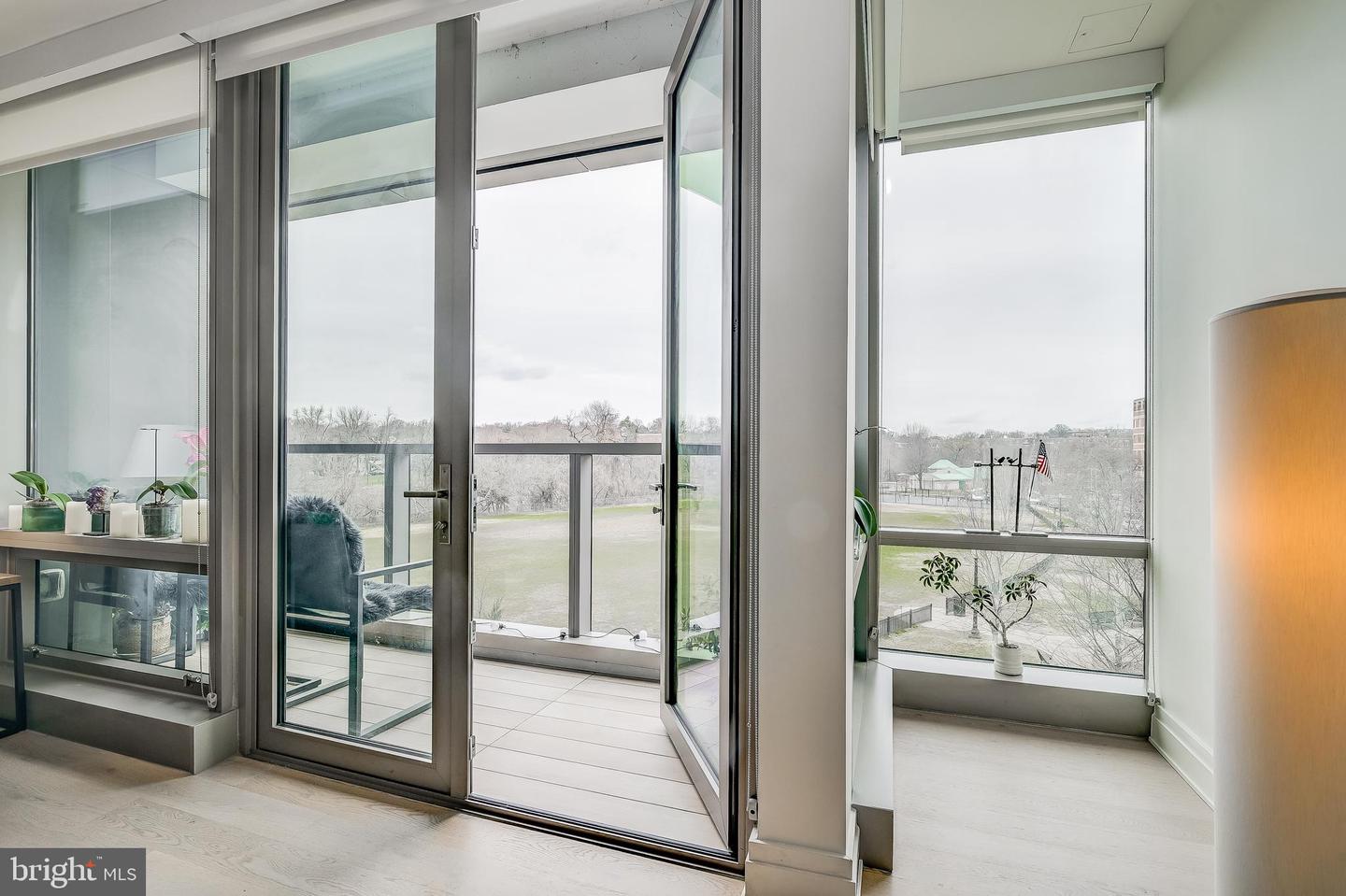 2501 M St NW #301