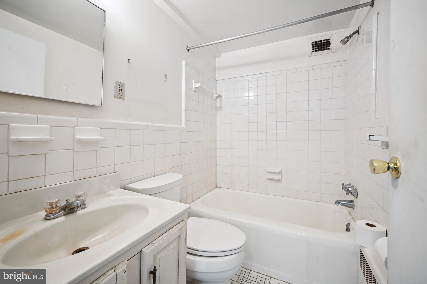 5315 Connecticut Ave NW #506