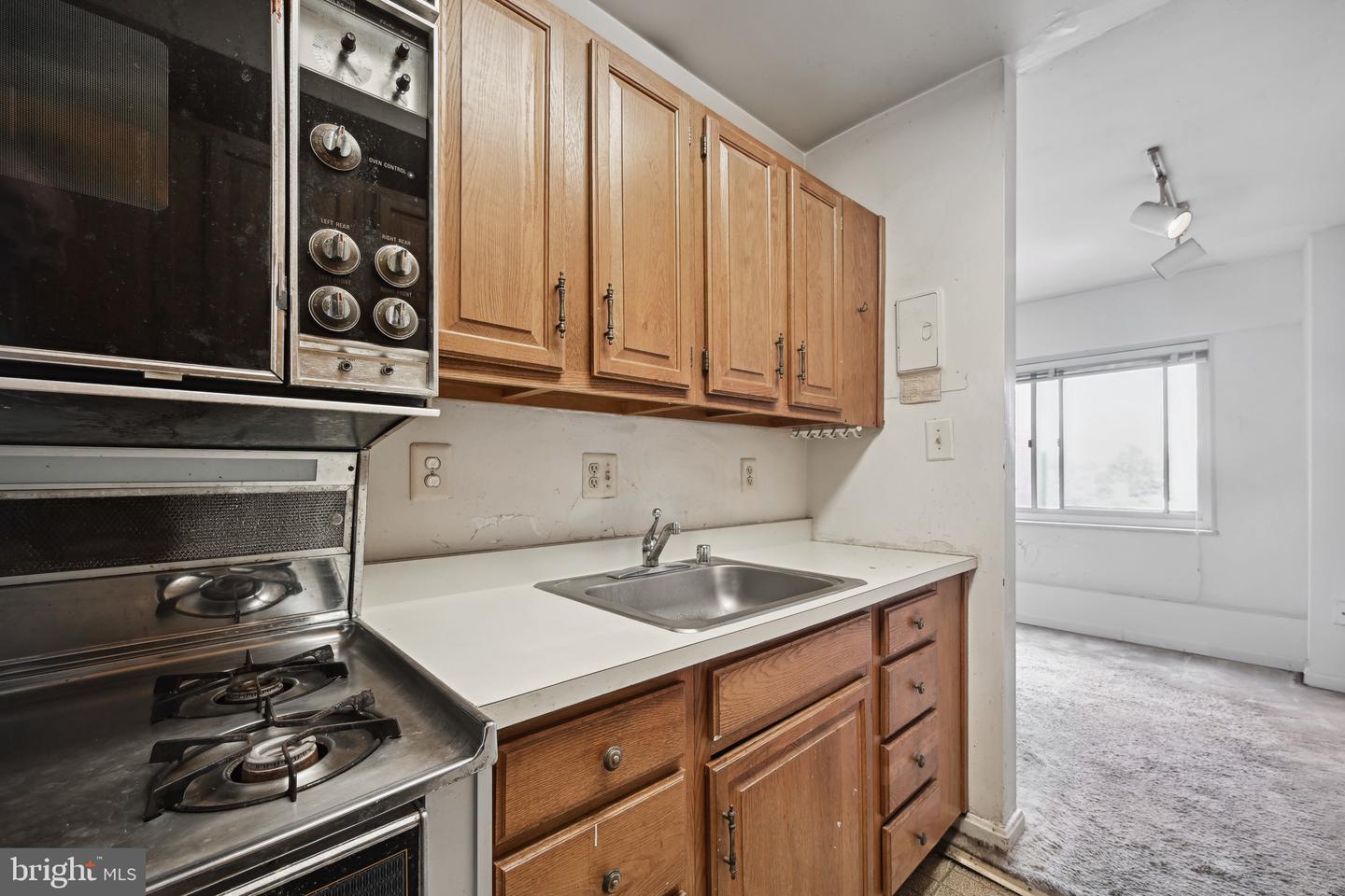 5315 Connecticut Ave NW #506