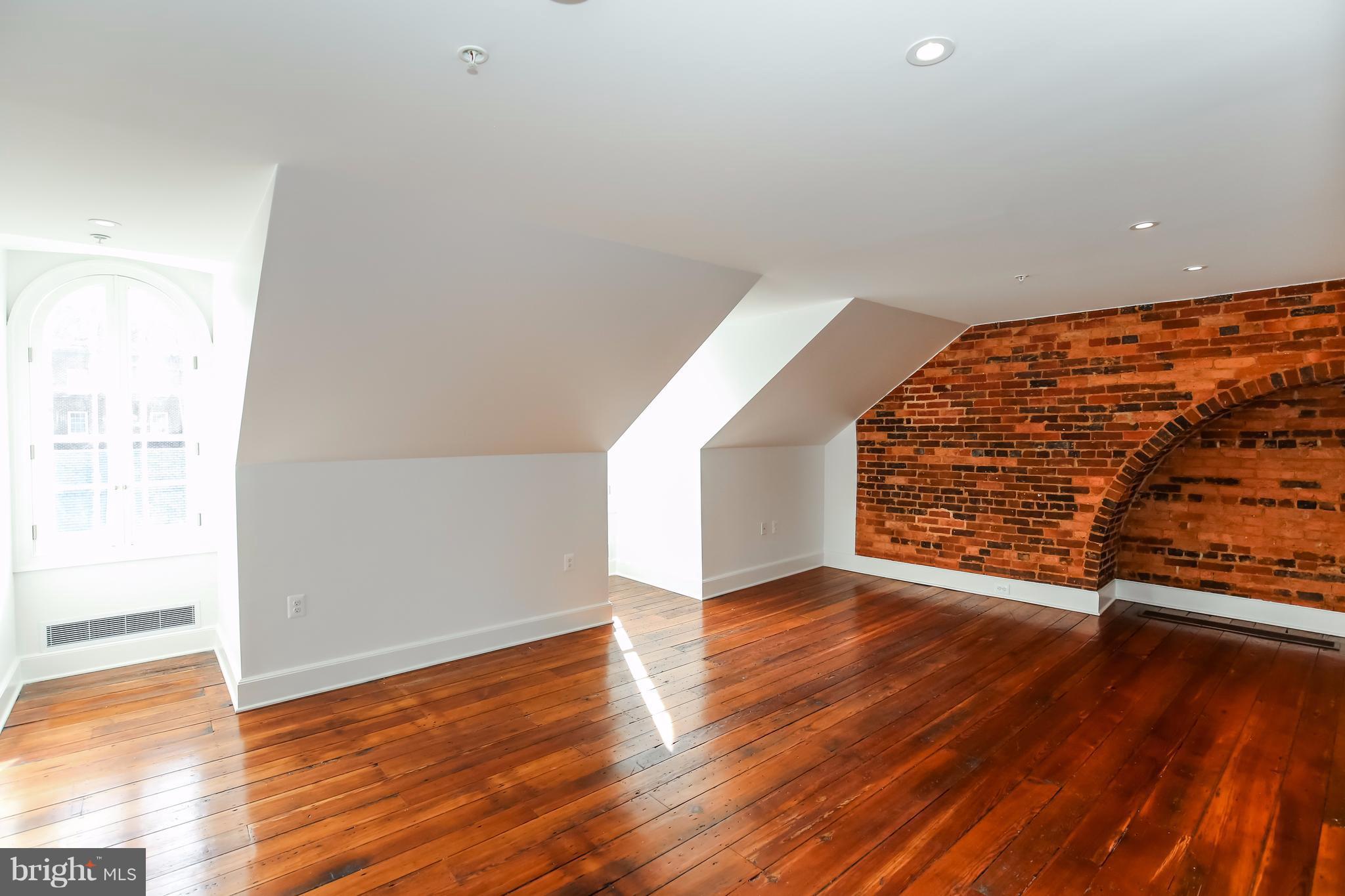 3009 M STREET NW 2
