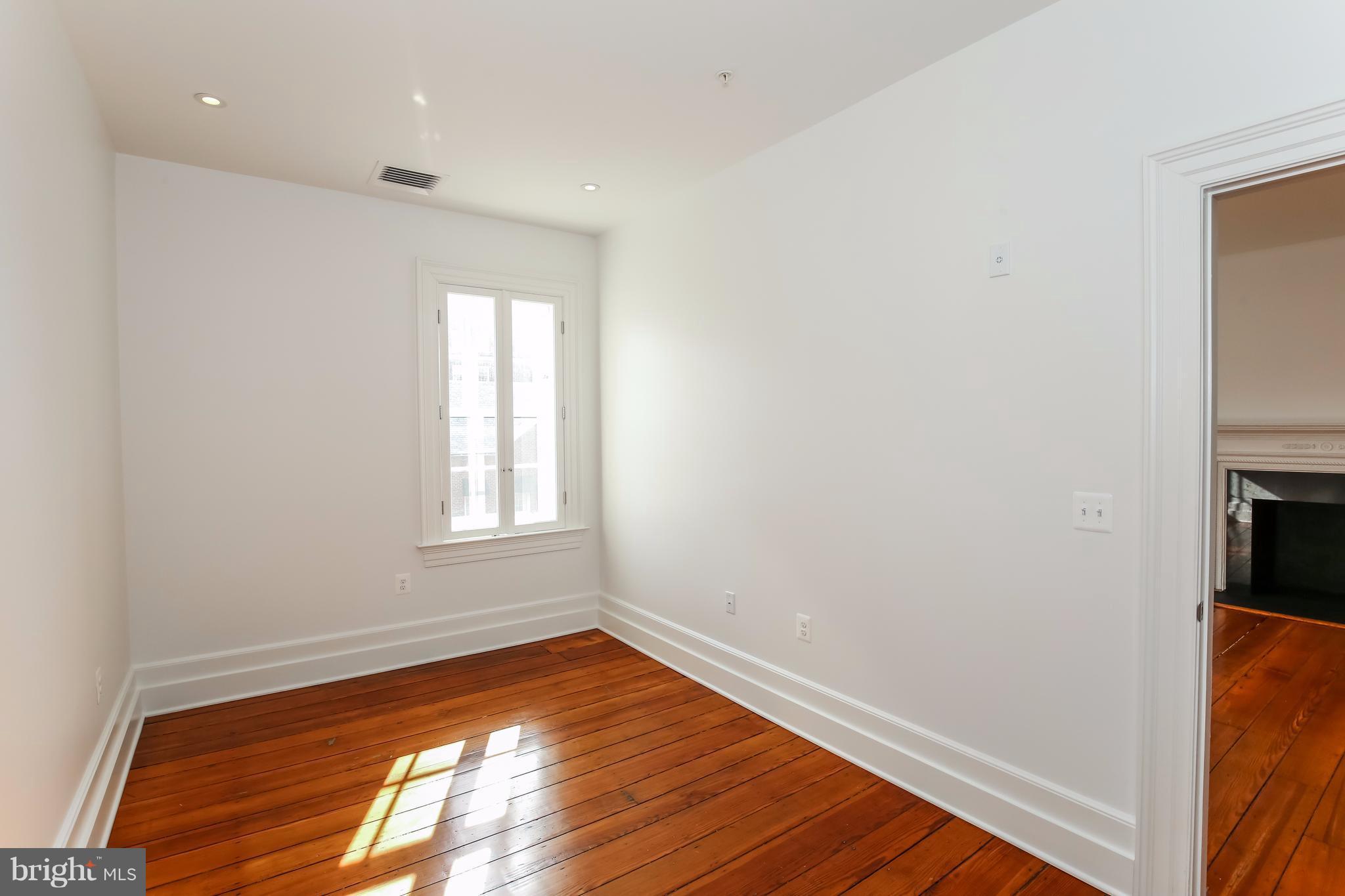 3009 M STREET NW 2