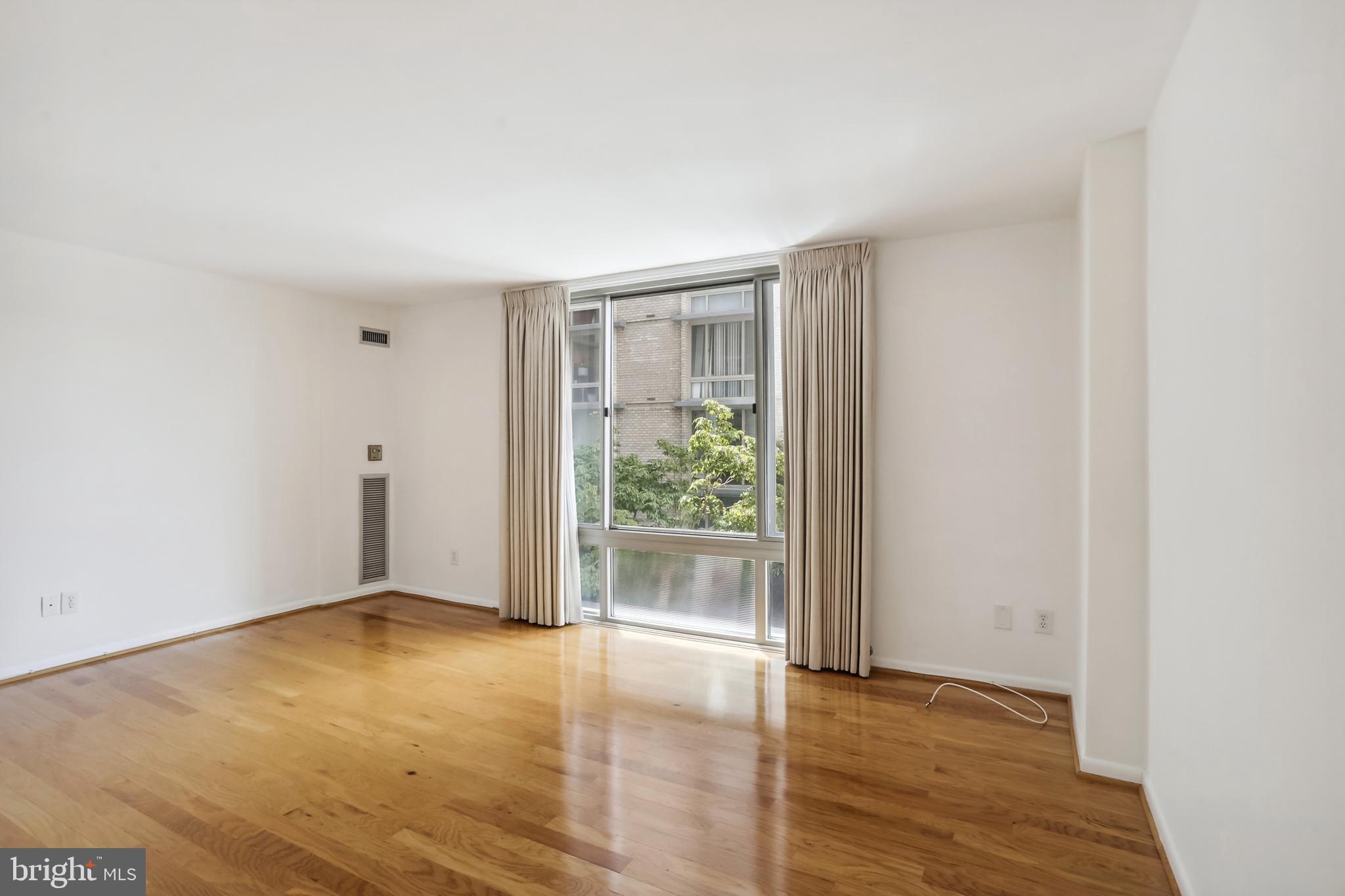 950 25TH STREET NW 214N