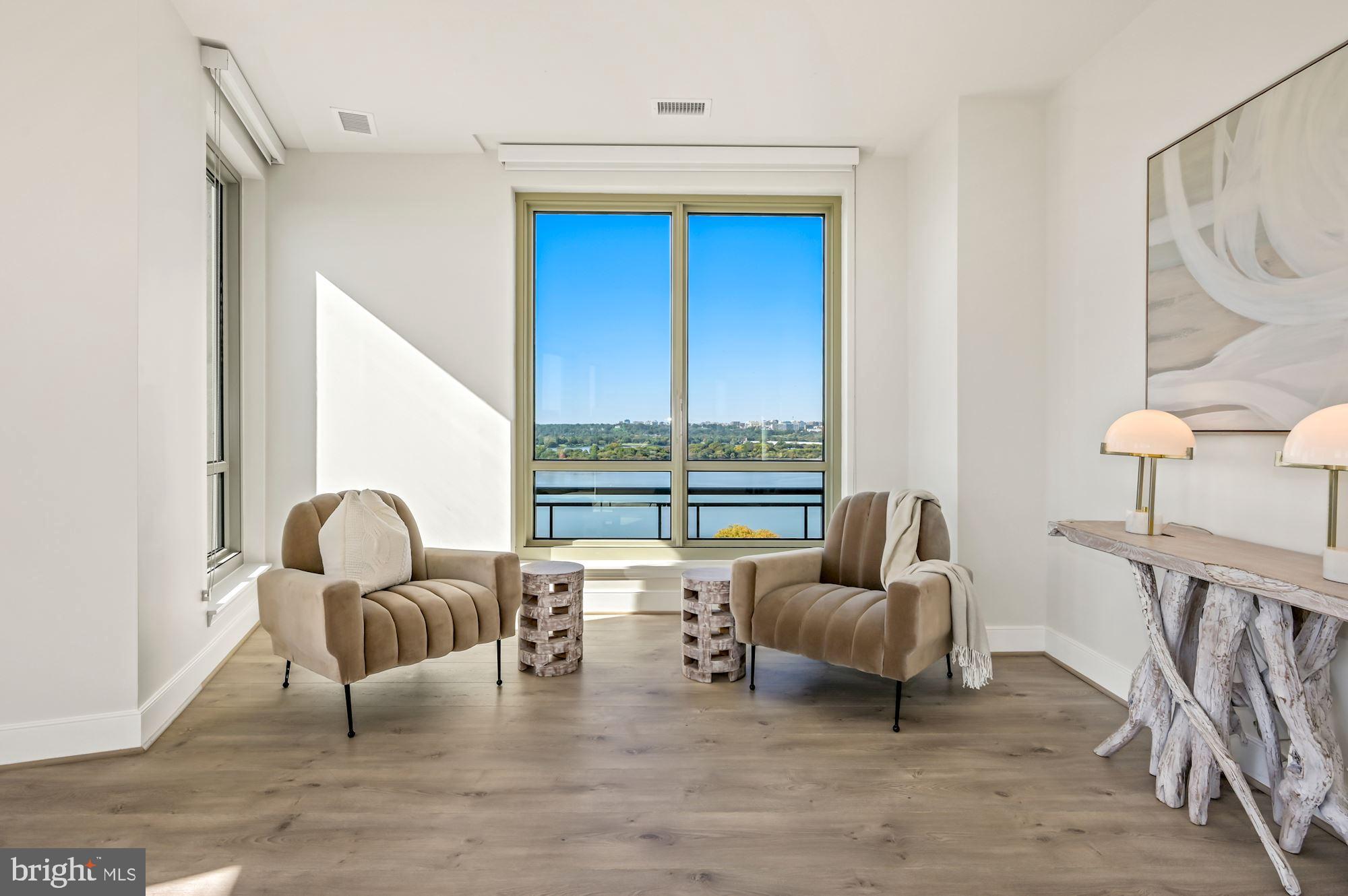 1331 MARYLAND AVENUE SW PH01