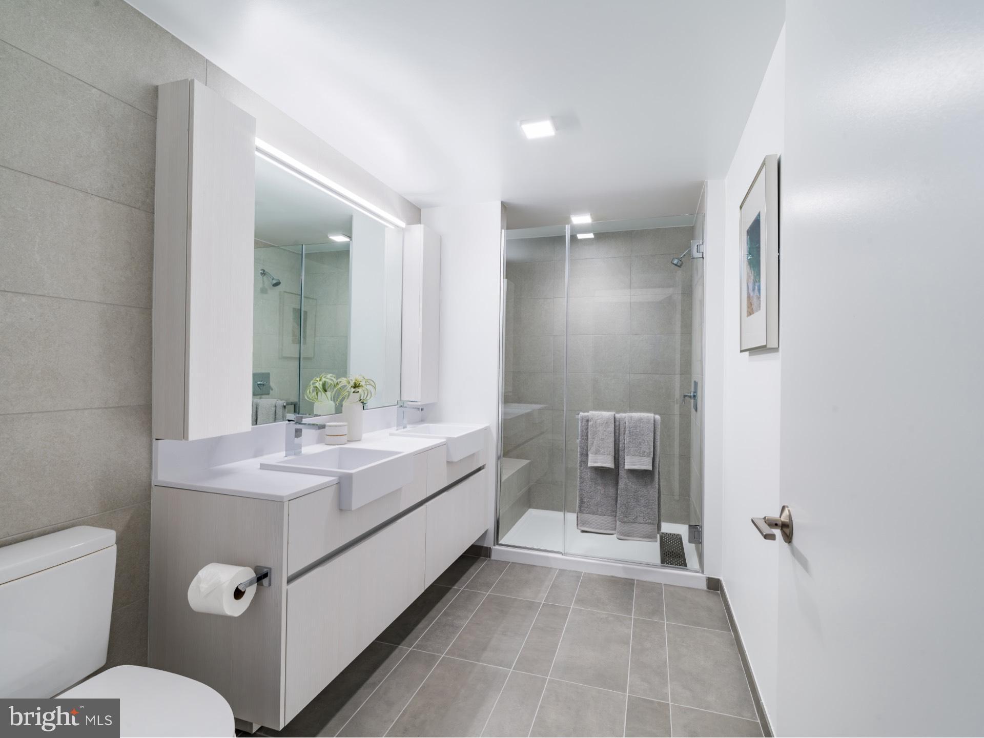 20 RIDGE SQUARE NW C-305/VARIES