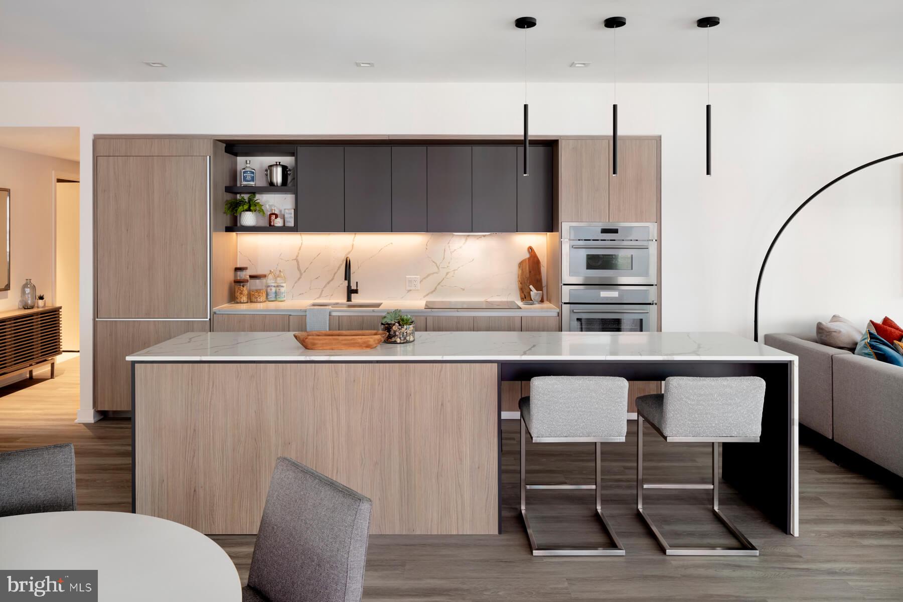 20 RIDGE SQUARE NW 105