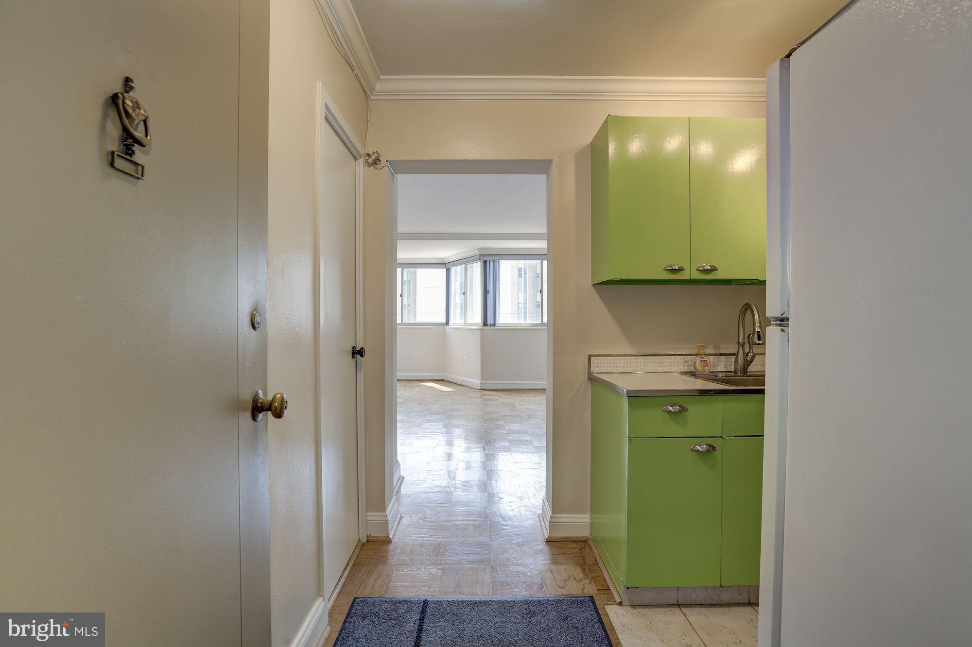 922 24TH STREET NW 714