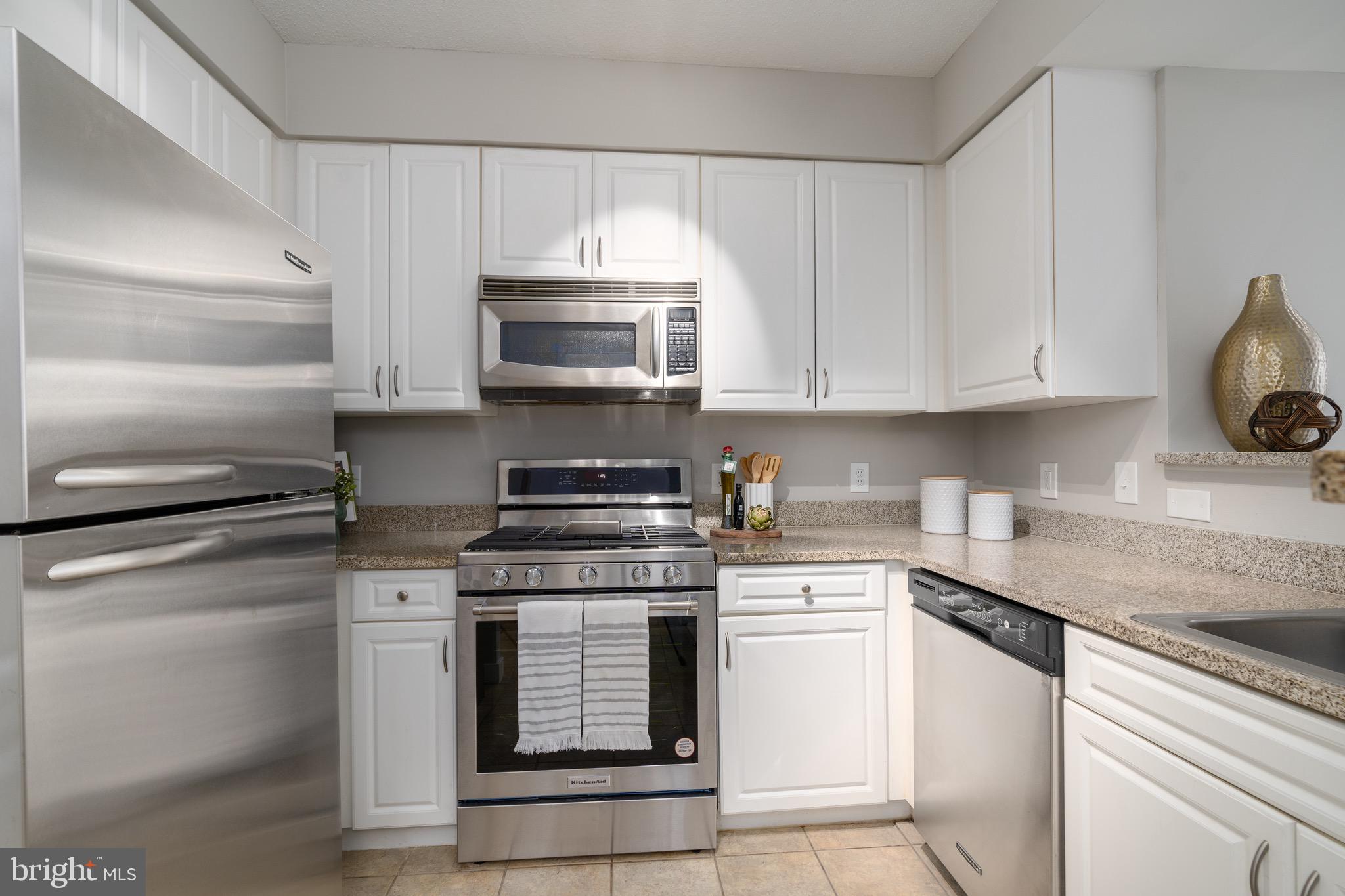555 MASSACHUSETTS AVENUE NW 1005