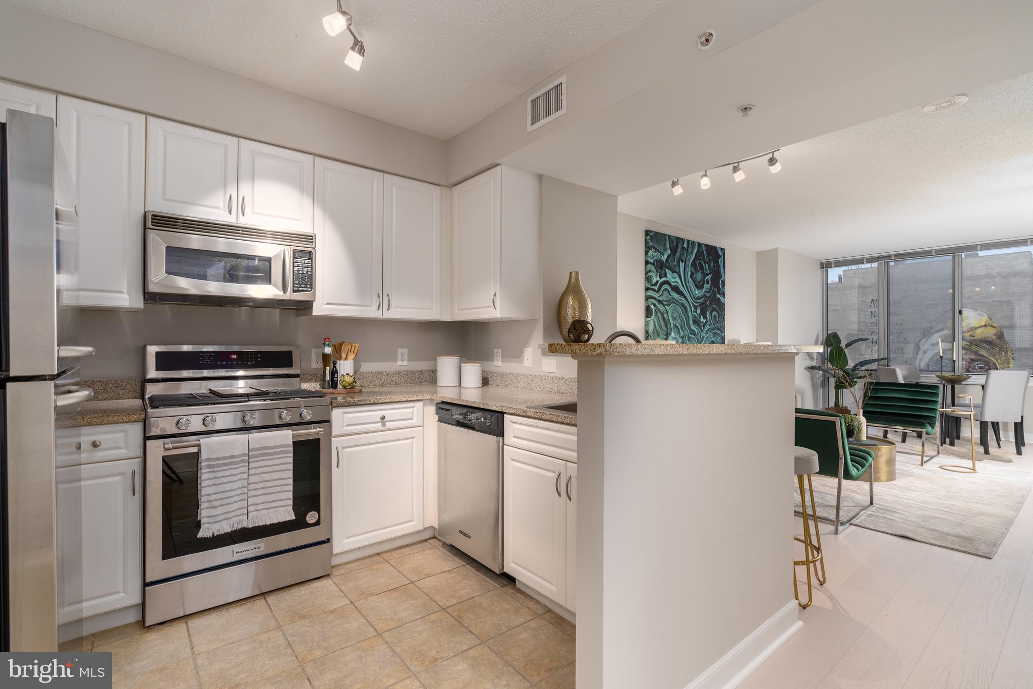 555 MASSACHUSETTS AVENUE NW 1005