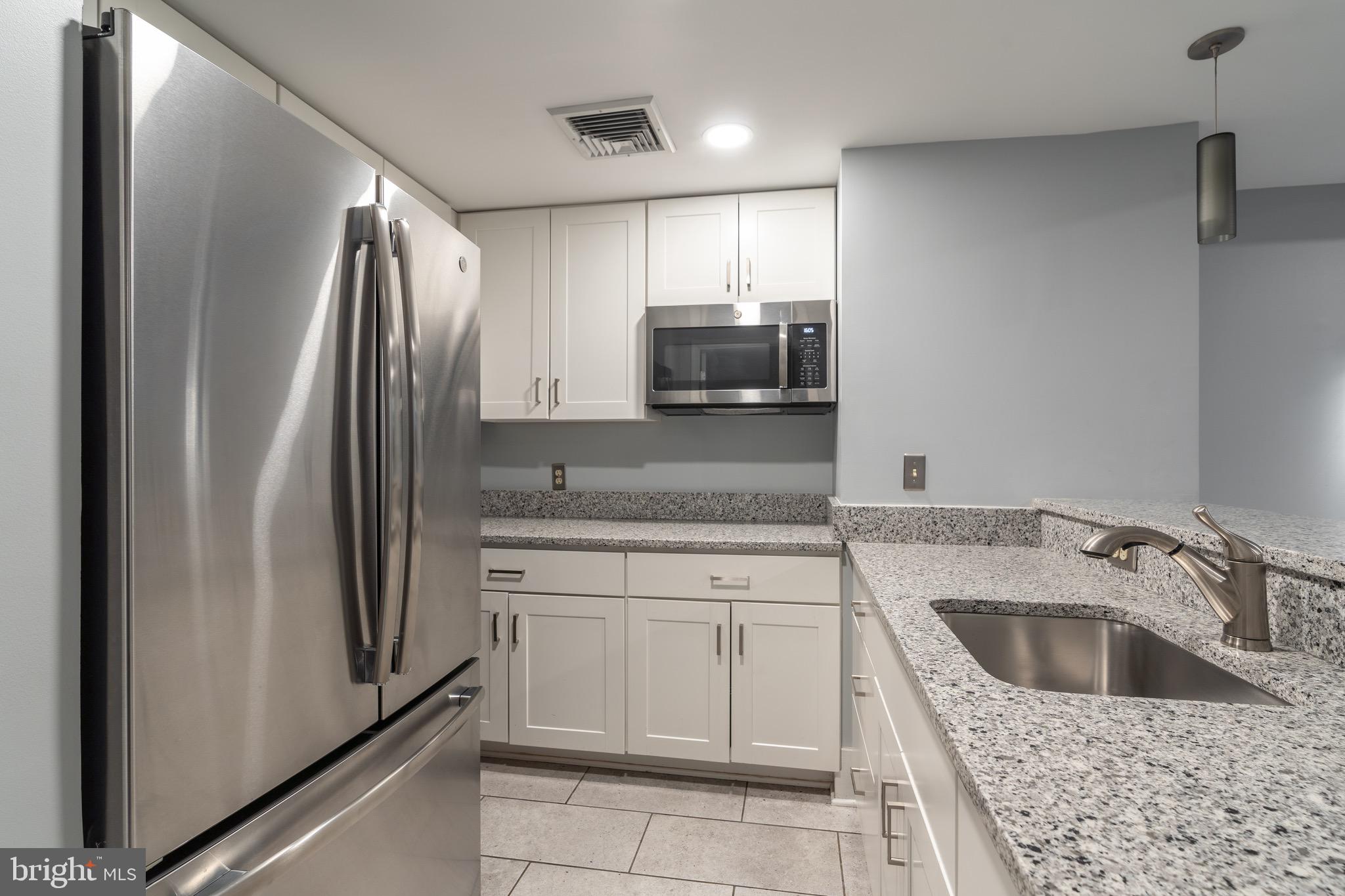 555 MASSACHUSETTS AVENUE NW 1005