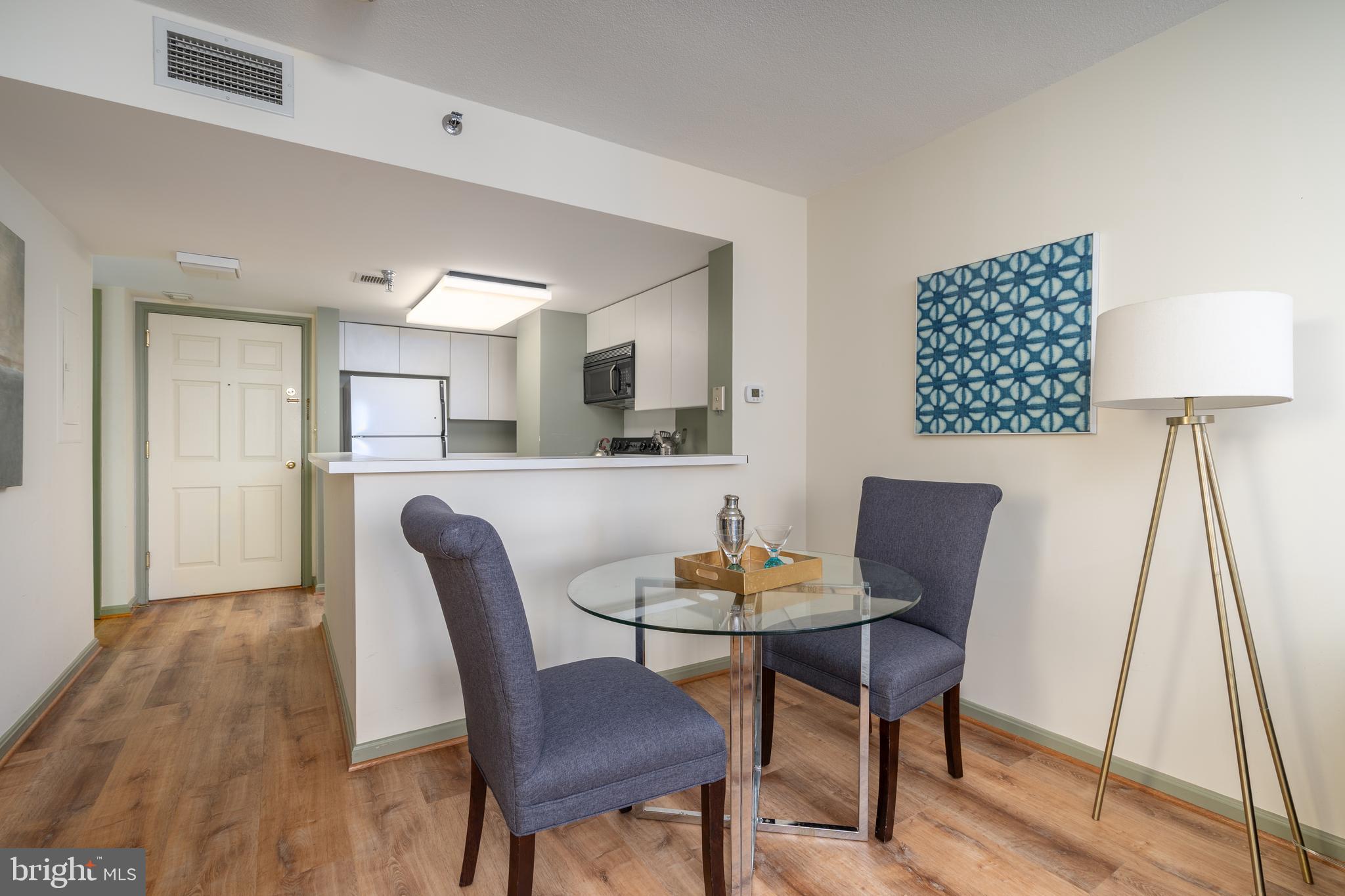 701 PENNSYLVANIA AVENUE NW 1106