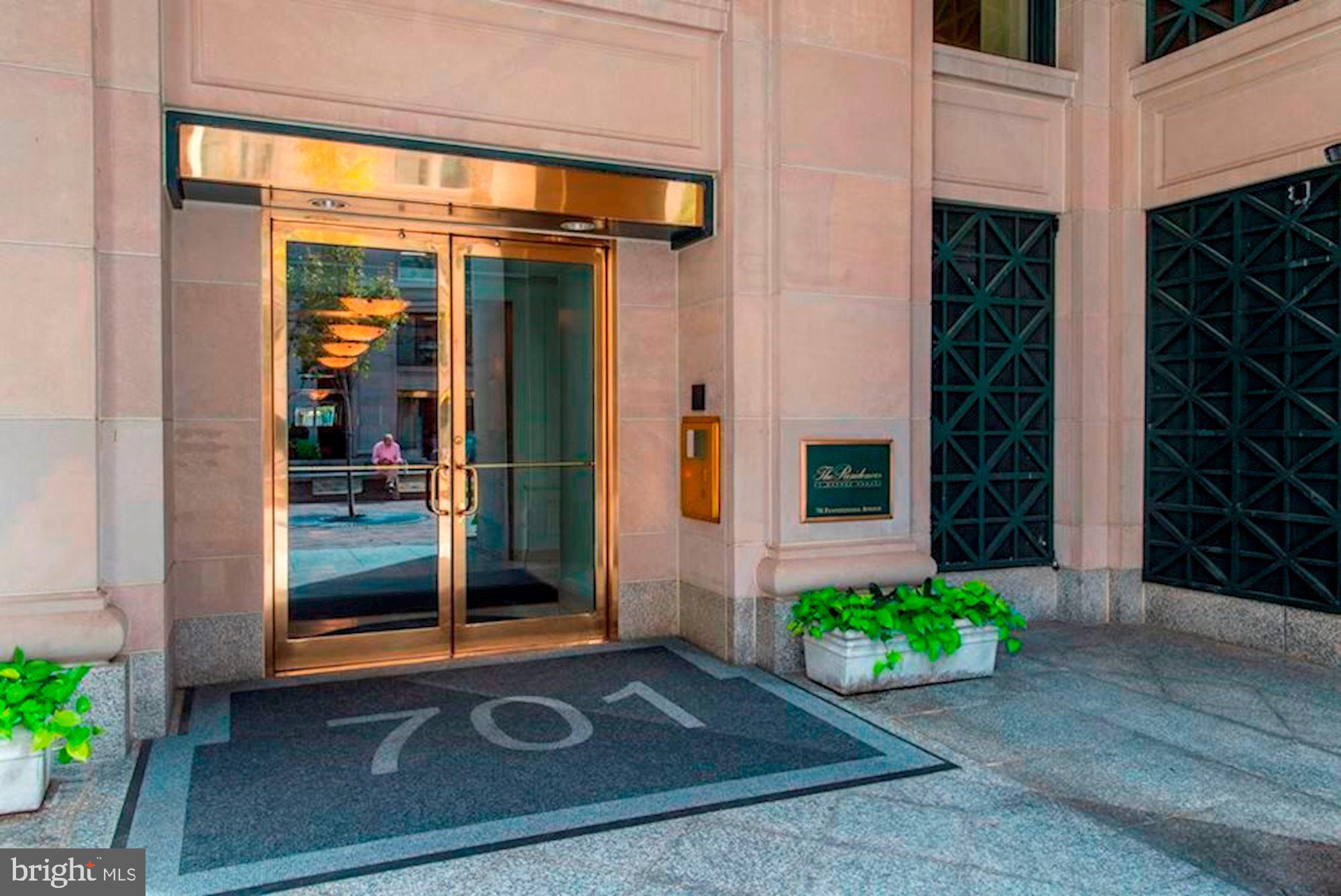 701 PENNSYLVANIA AVENUE NW 1106