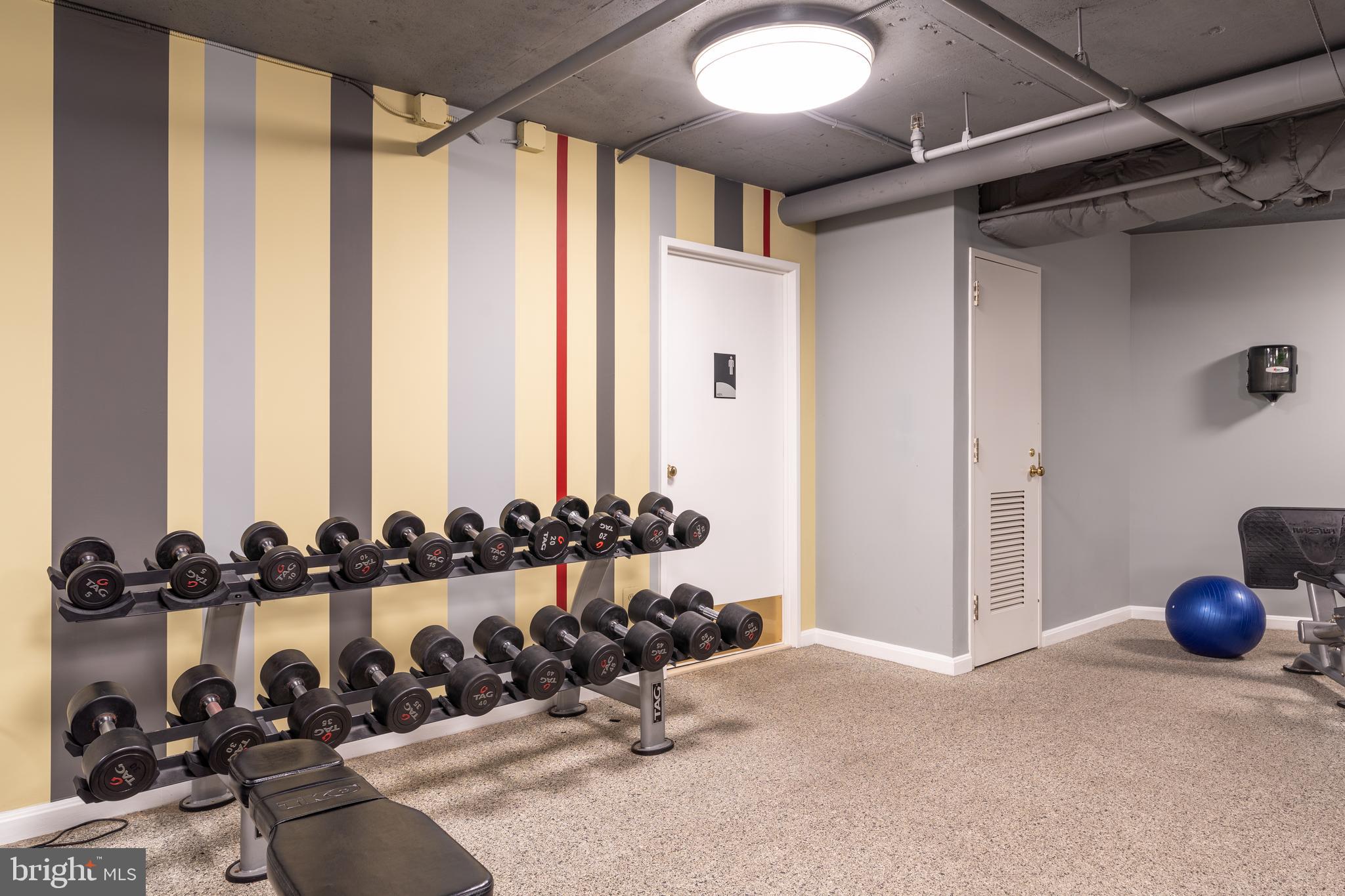 701 PENNSYLVANIA AVENUE NW 1106