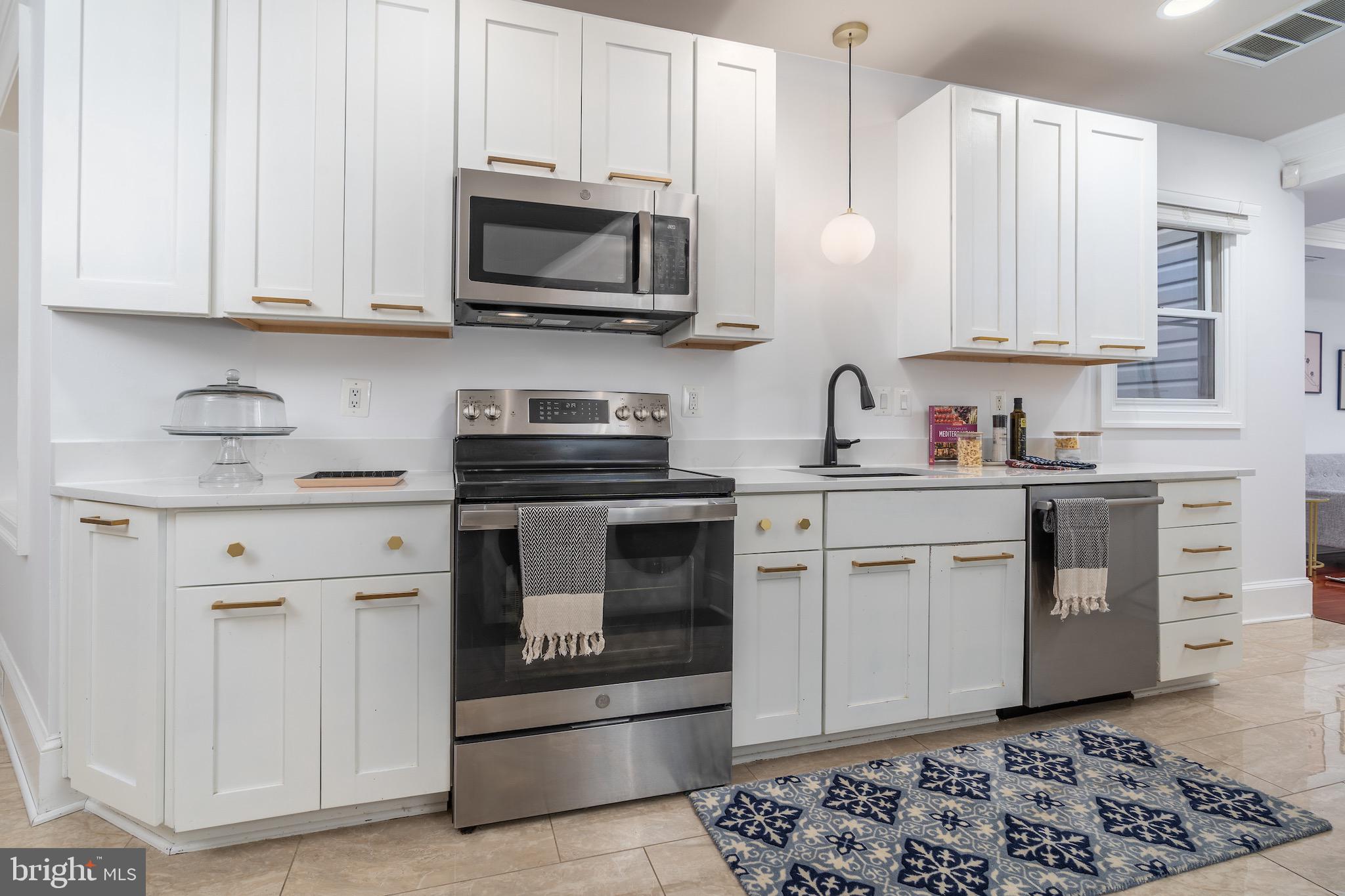 3321 HOLMEAD PLACE NW 3