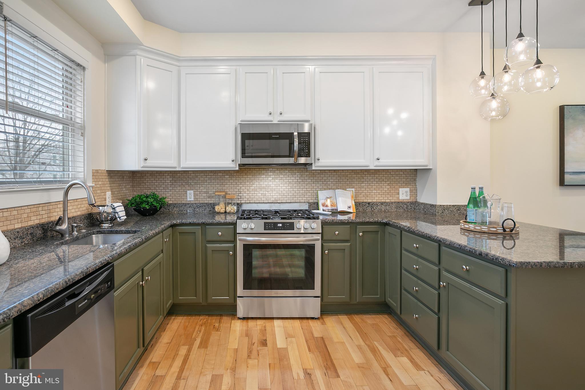 3103 CHANCELLORS WAY NE