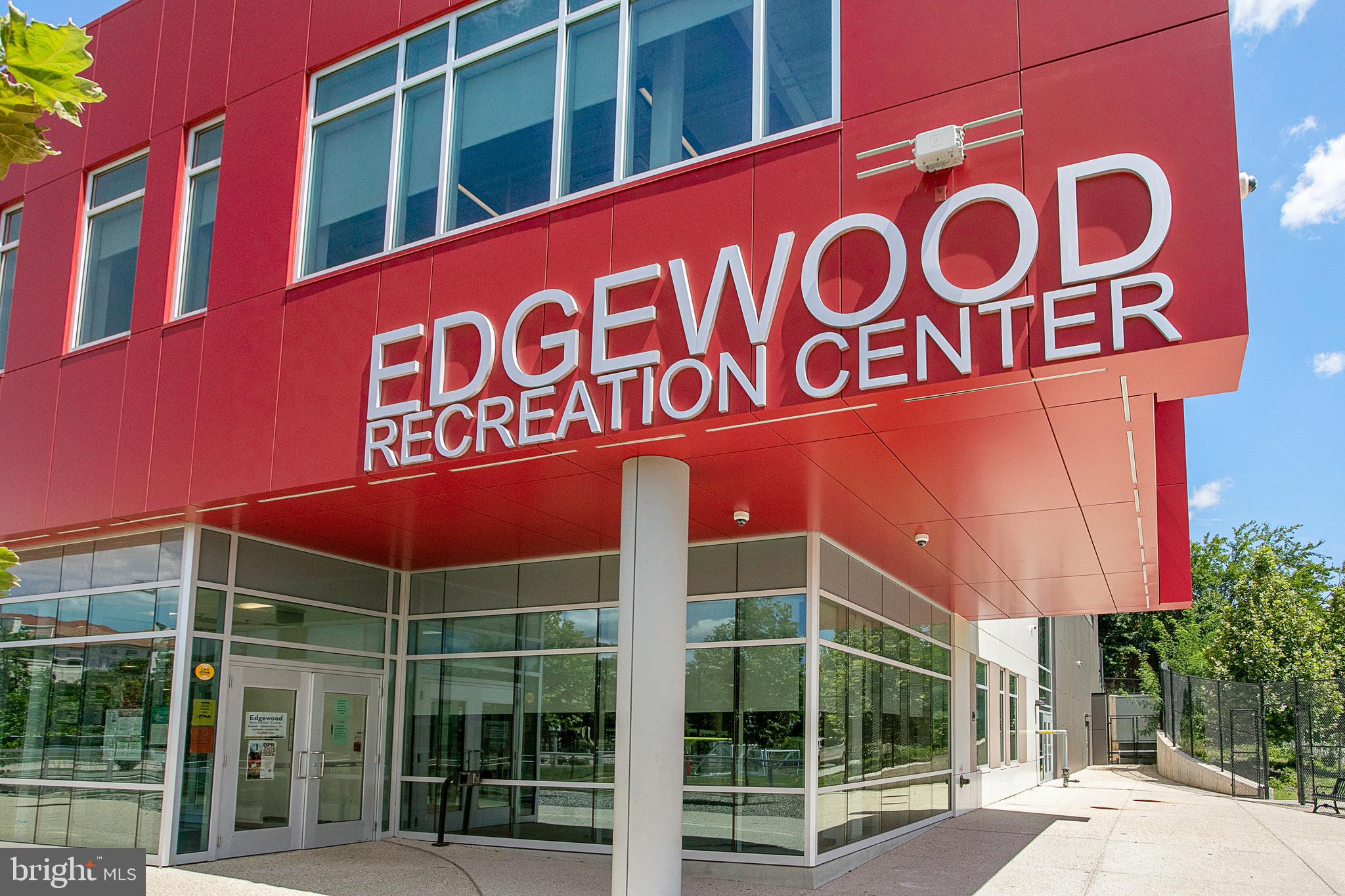 3103 CHANCELLORS WAY NE