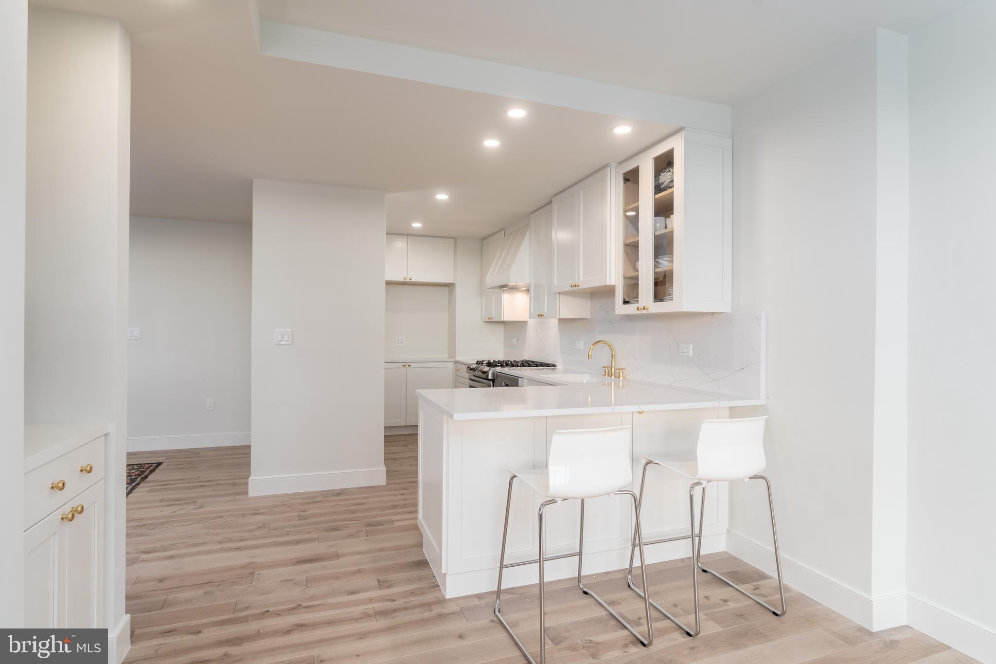 2700 VIRGINIA AVENUE NW 806