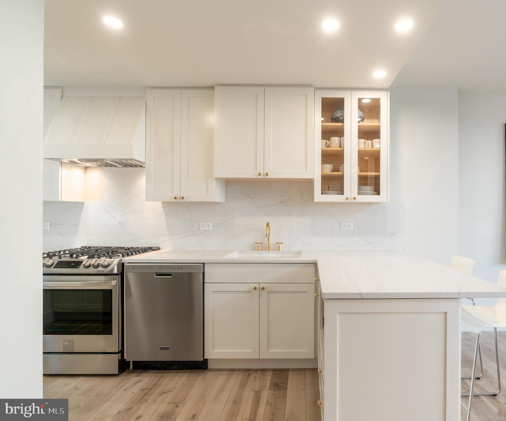 2700 VIRGINIA AVENUE NW 806