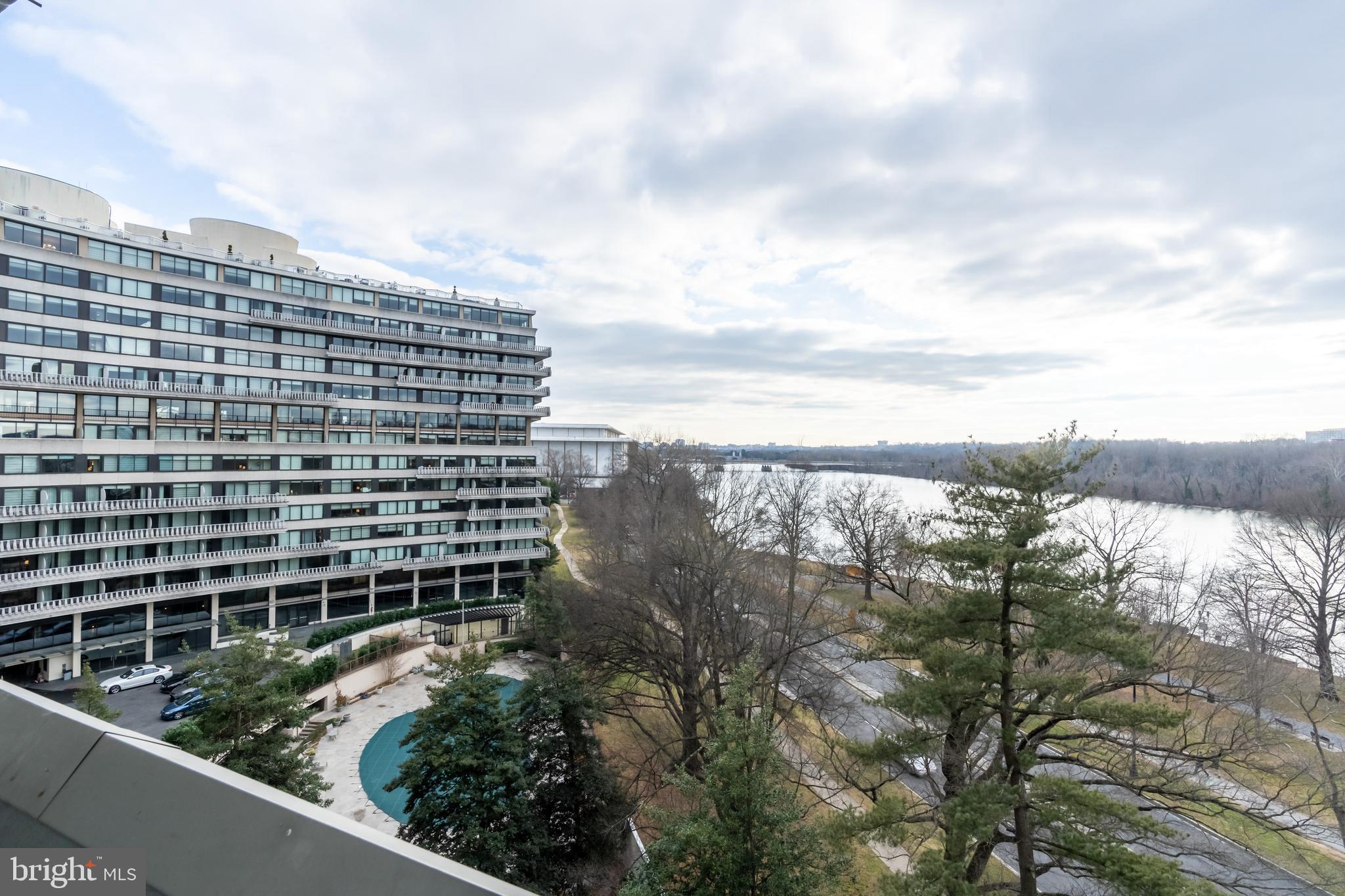 2700 VIRGINIA AVENUE NW 806