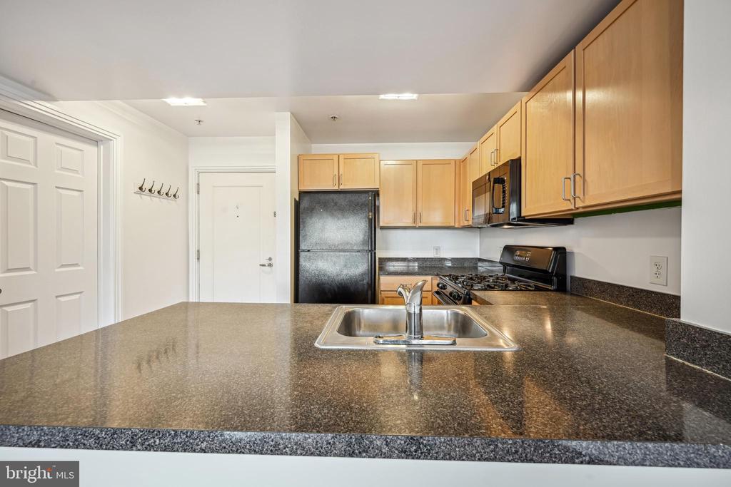 800 4TH STREET SW N410