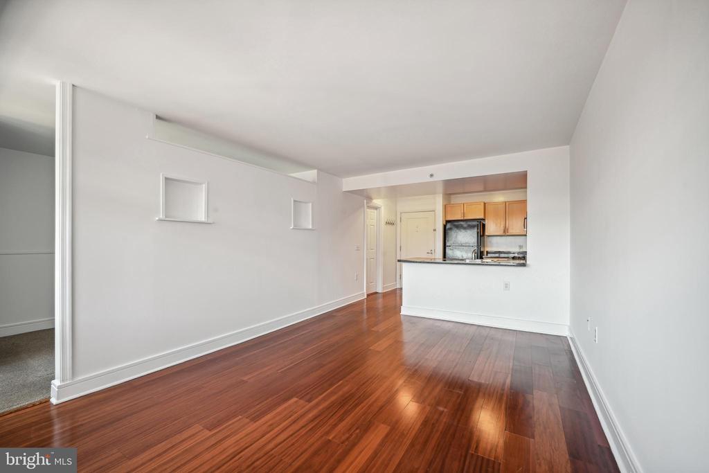 800 4TH STREET SW N410