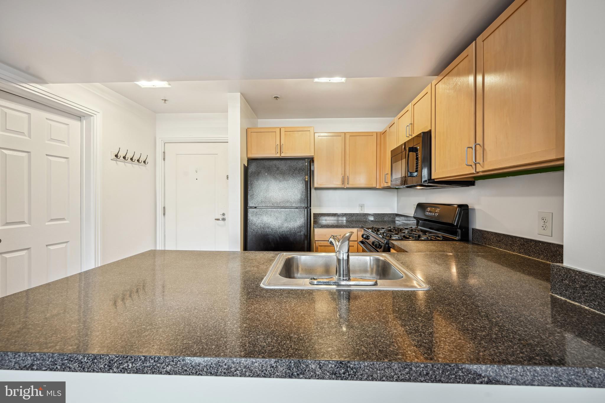 800 4TH STREET SW N410