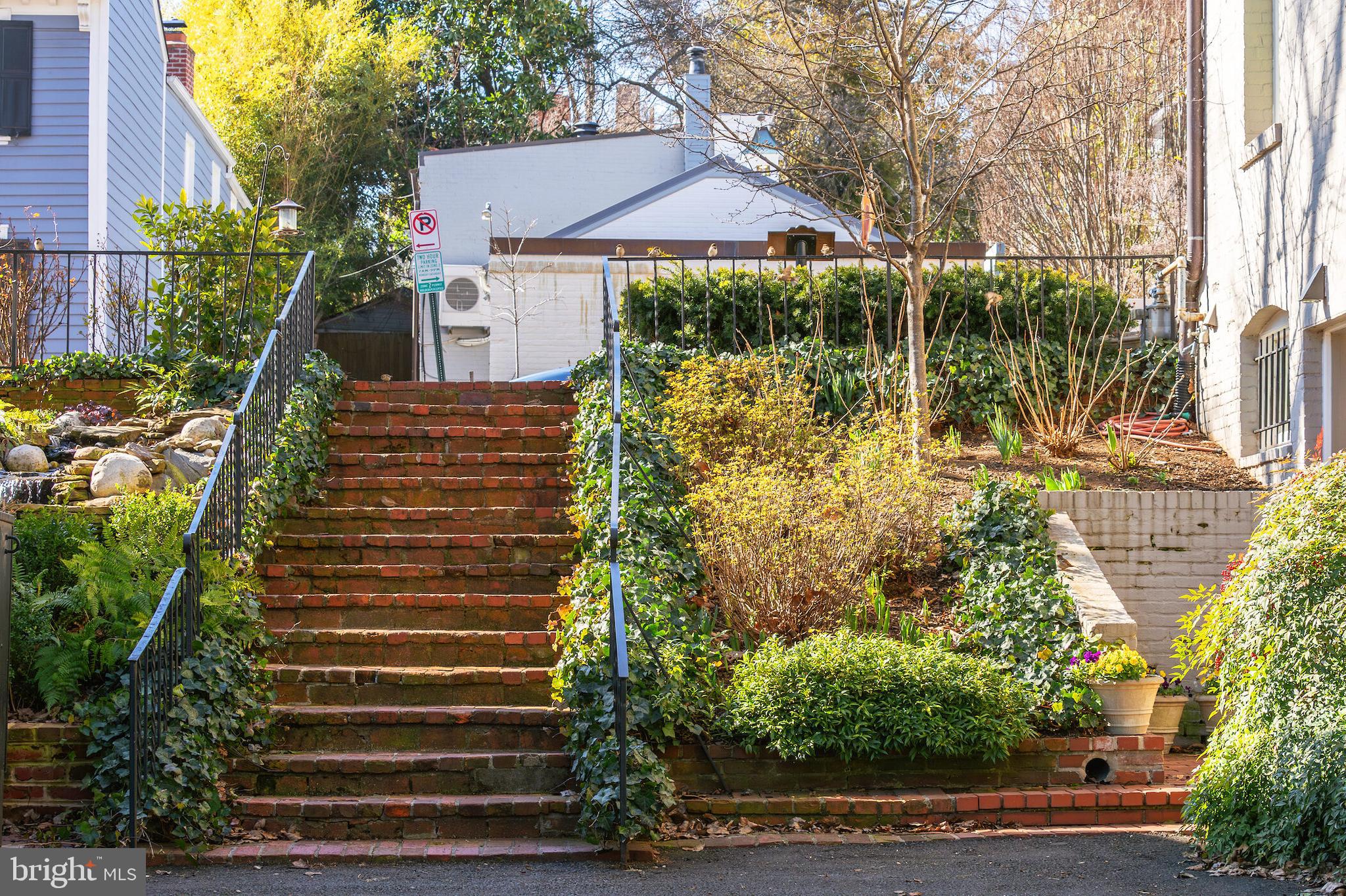 2719 POPLAR STREET NW