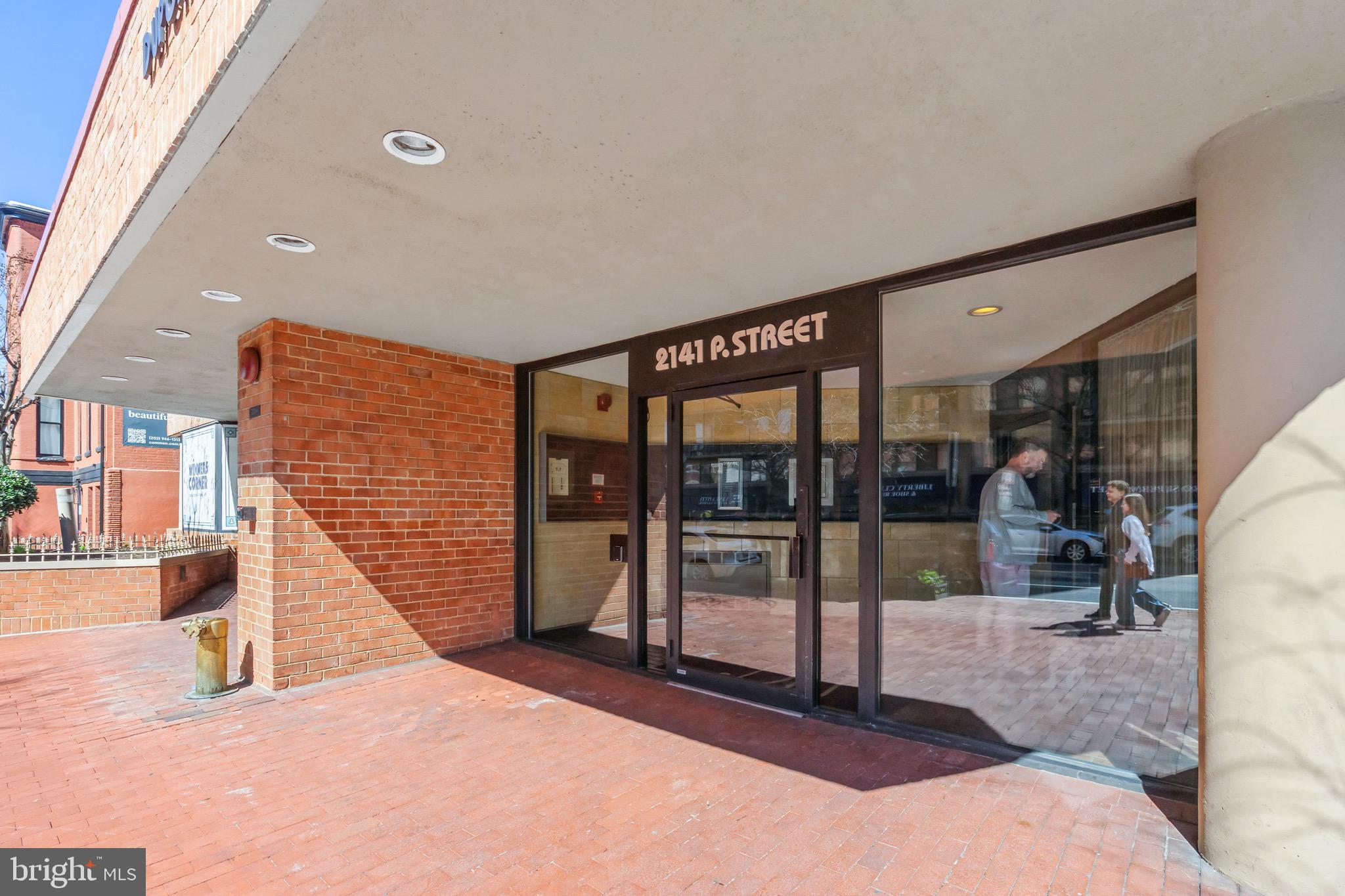 2141 P STREET NW 1005