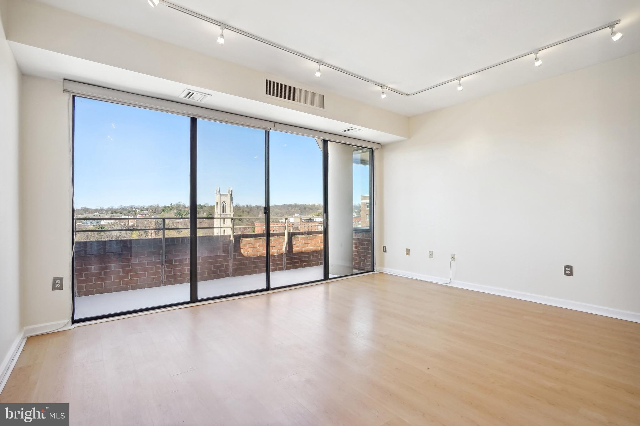 2141 P STREET NW 1005