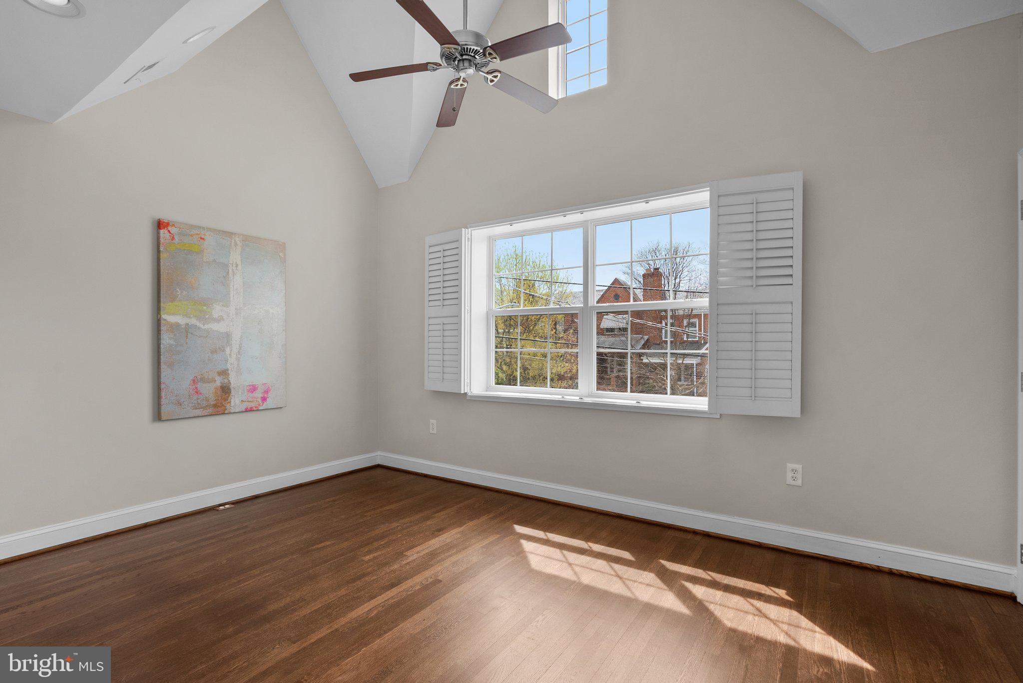 5027 NW 3RD STREET NW