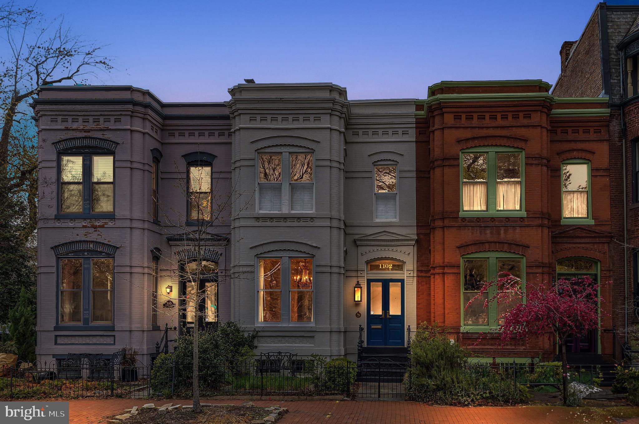 1102 E CAPITOL STREET NE