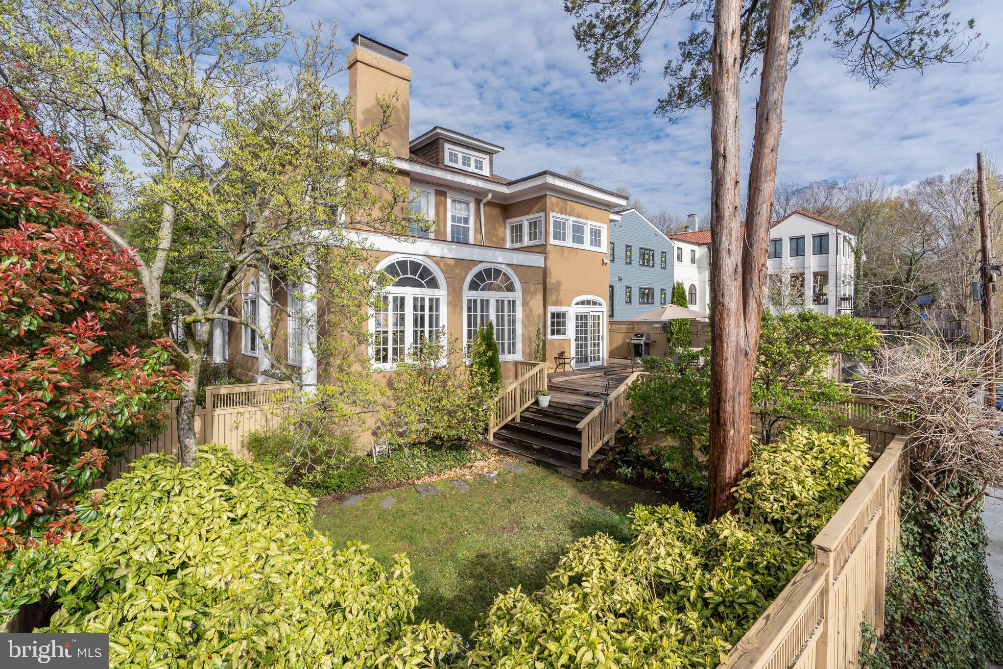 3615 DAVIS STREET NW