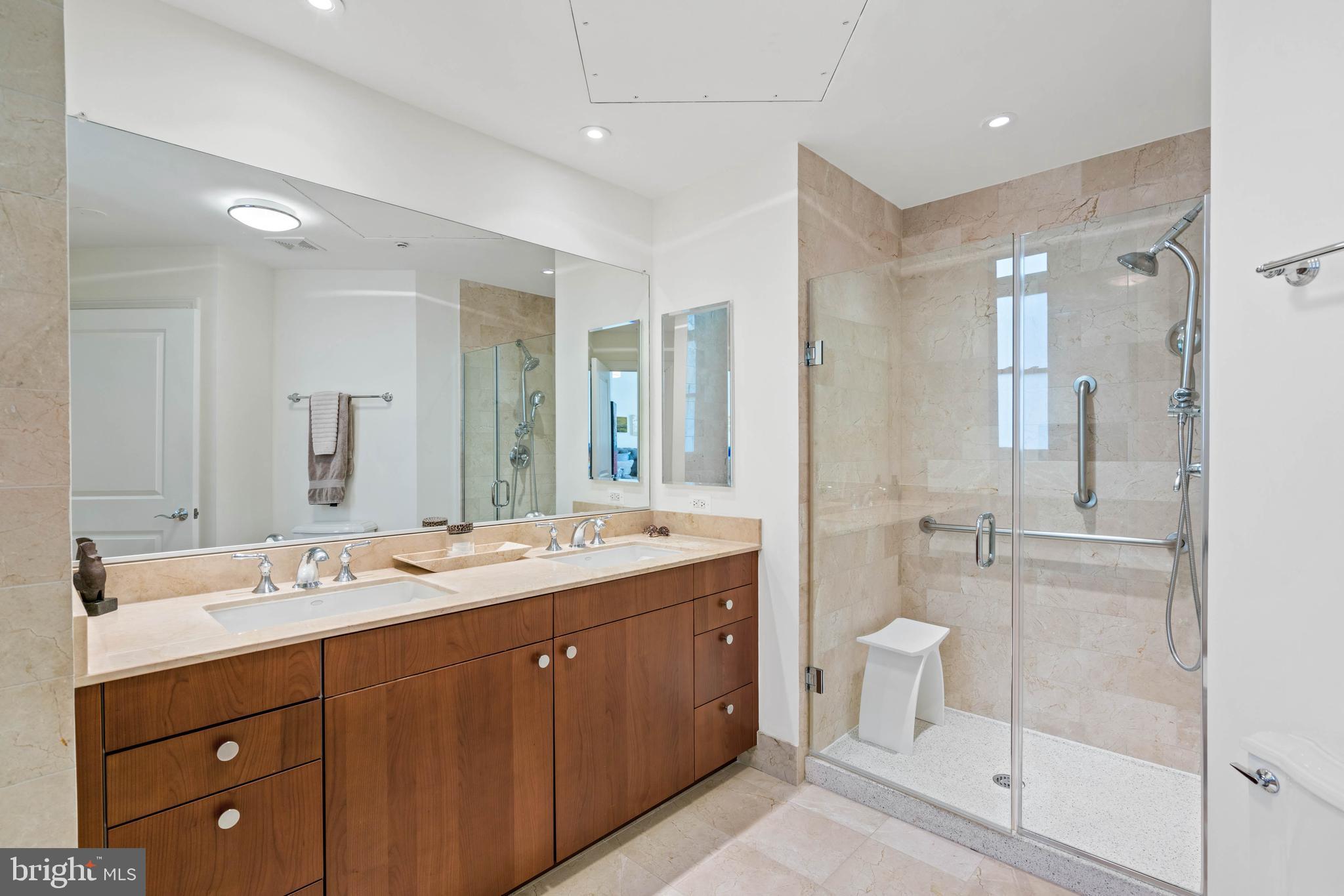 2425 L STREET NW 315