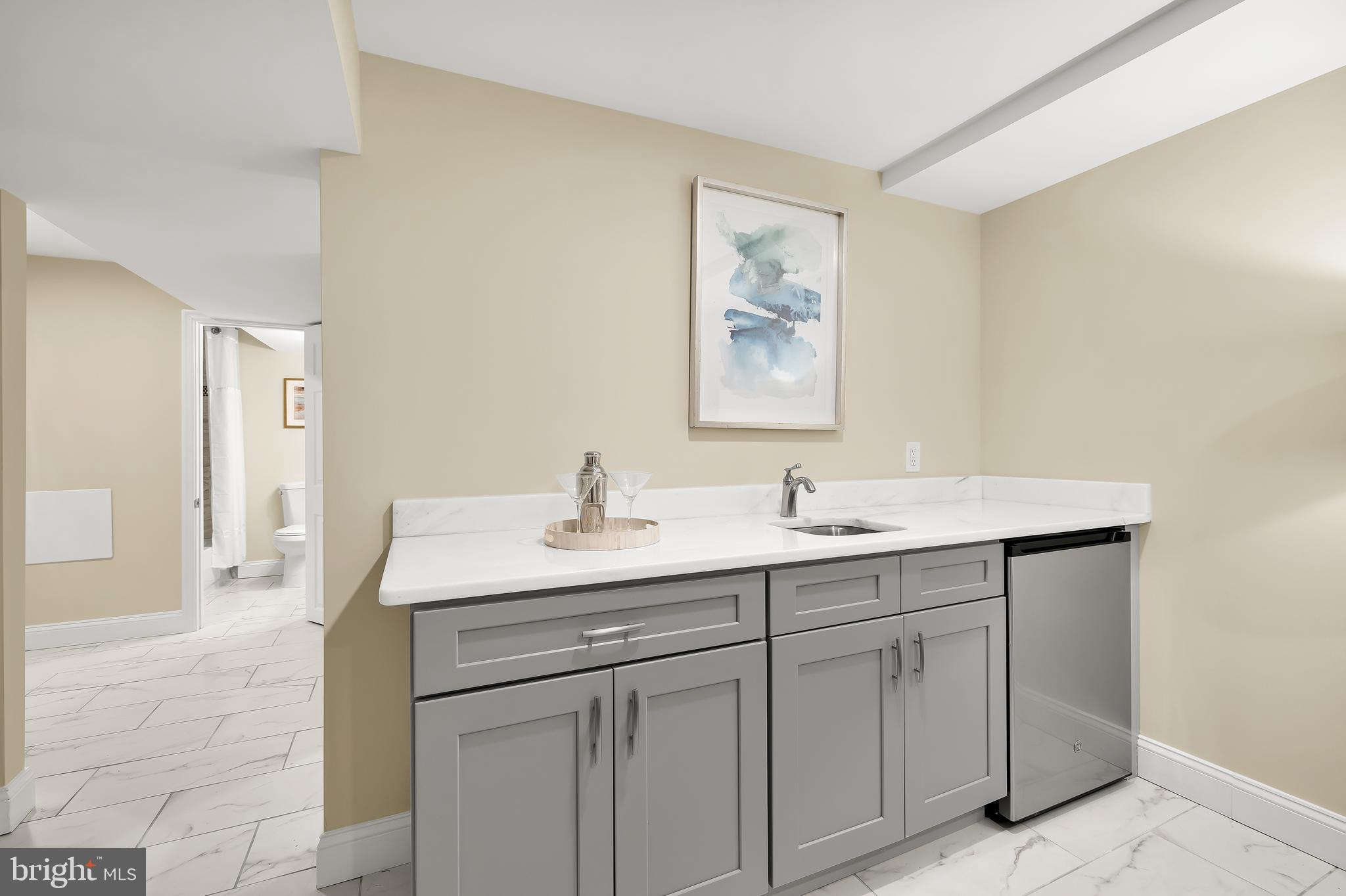 775 KENNEDY STREET NE