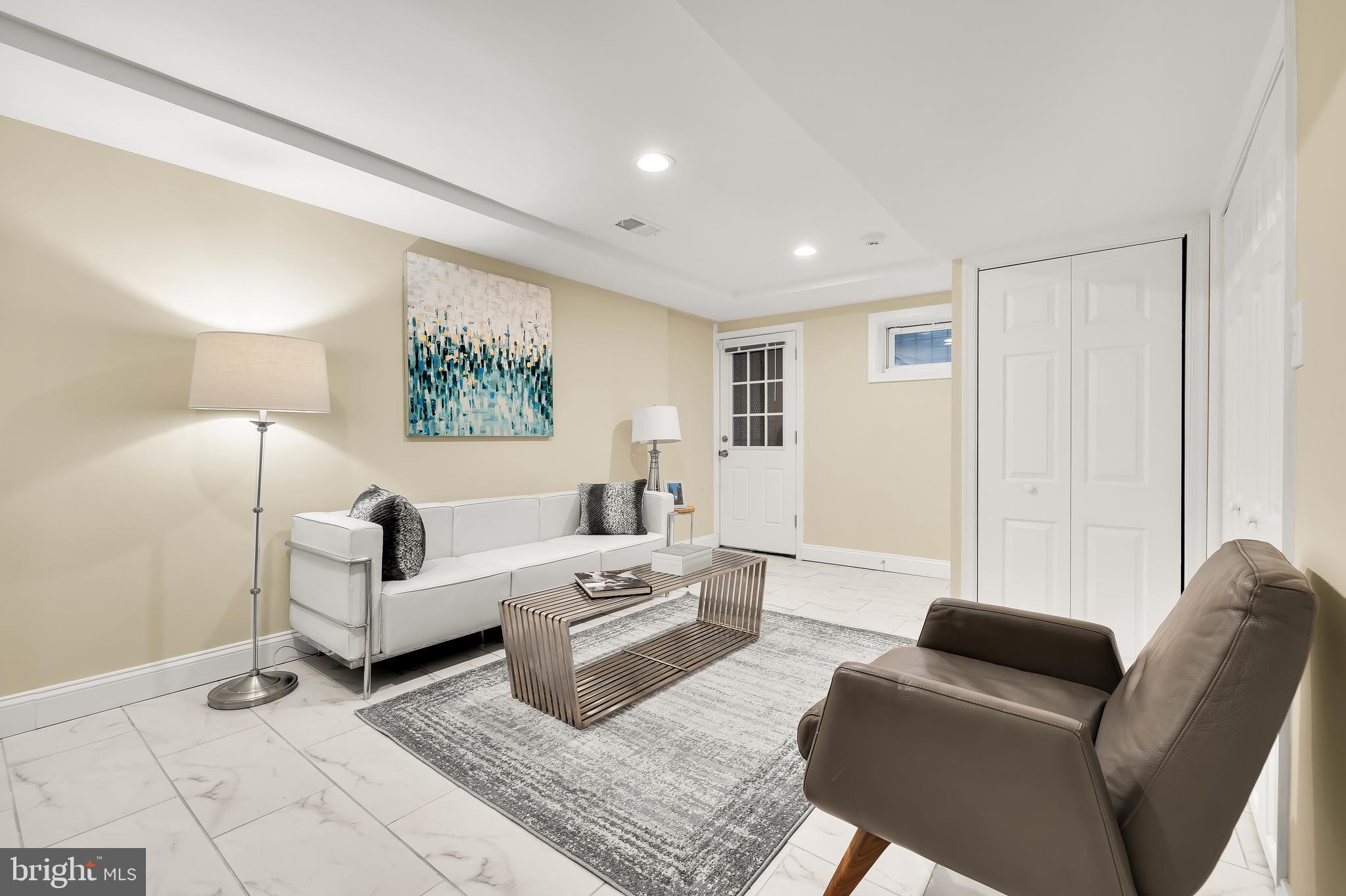 775 KENNEDY STREET NE