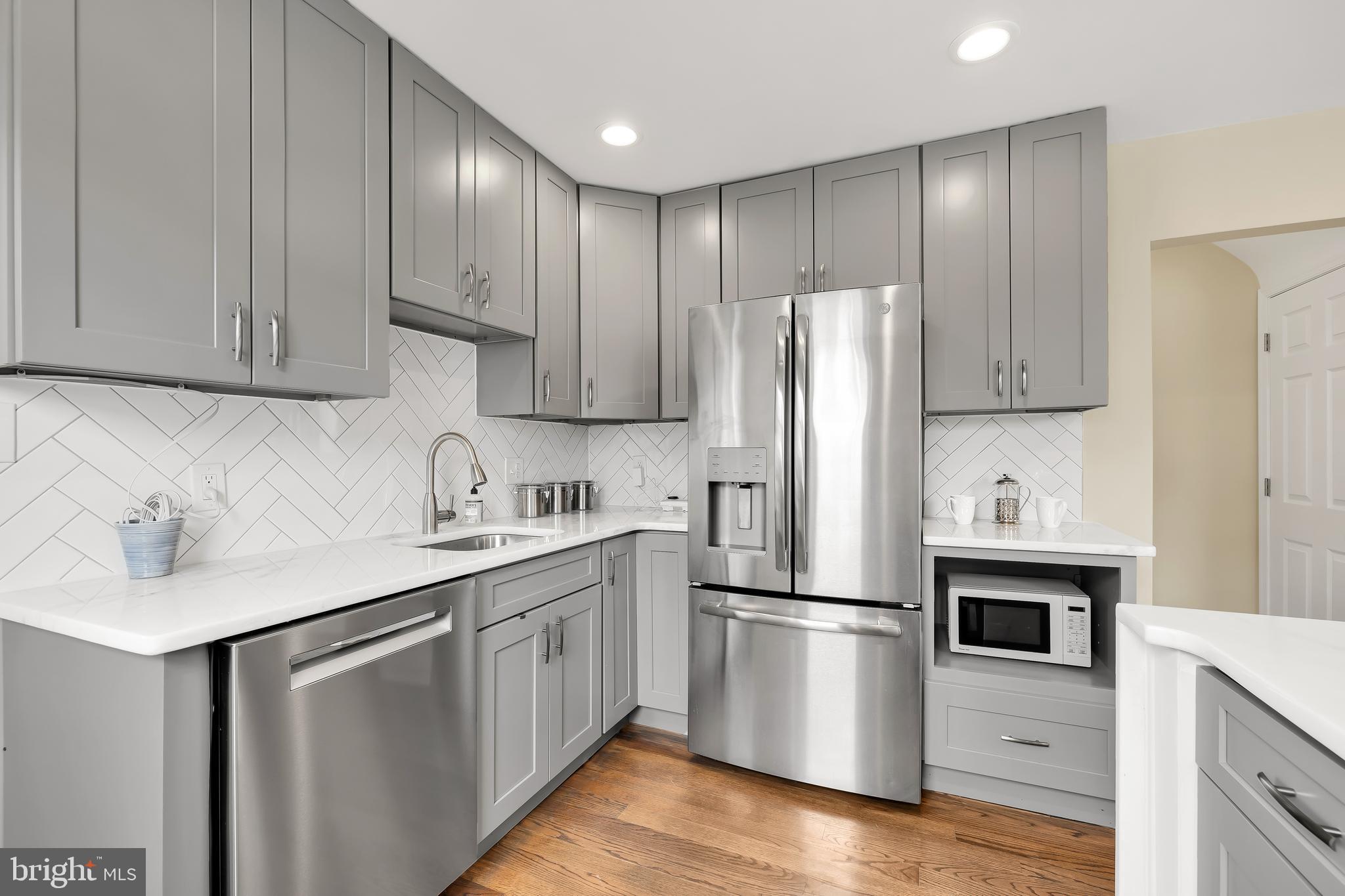 775 KENNEDY STREET NE