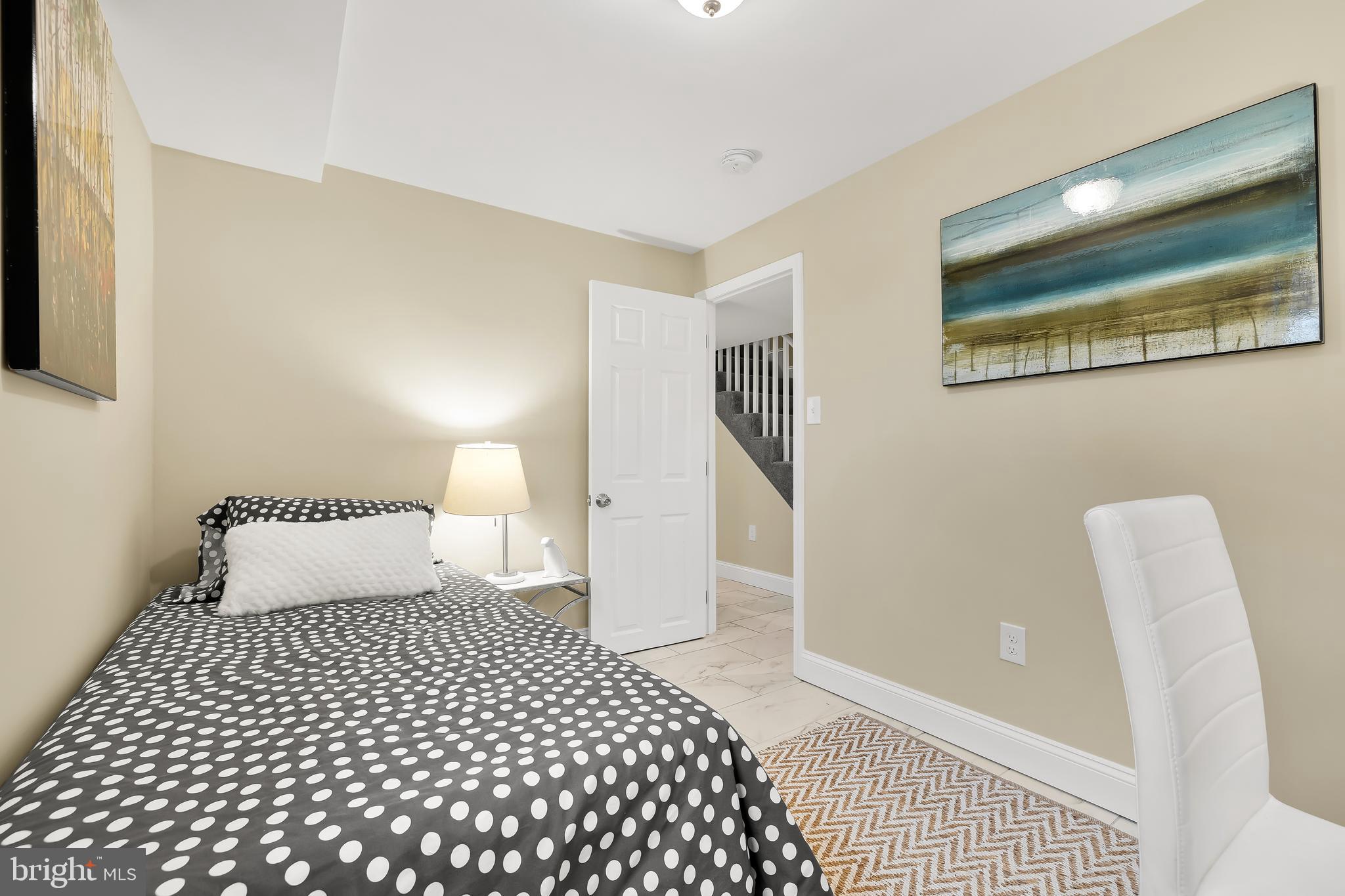 775 KENNEDY STREET NE