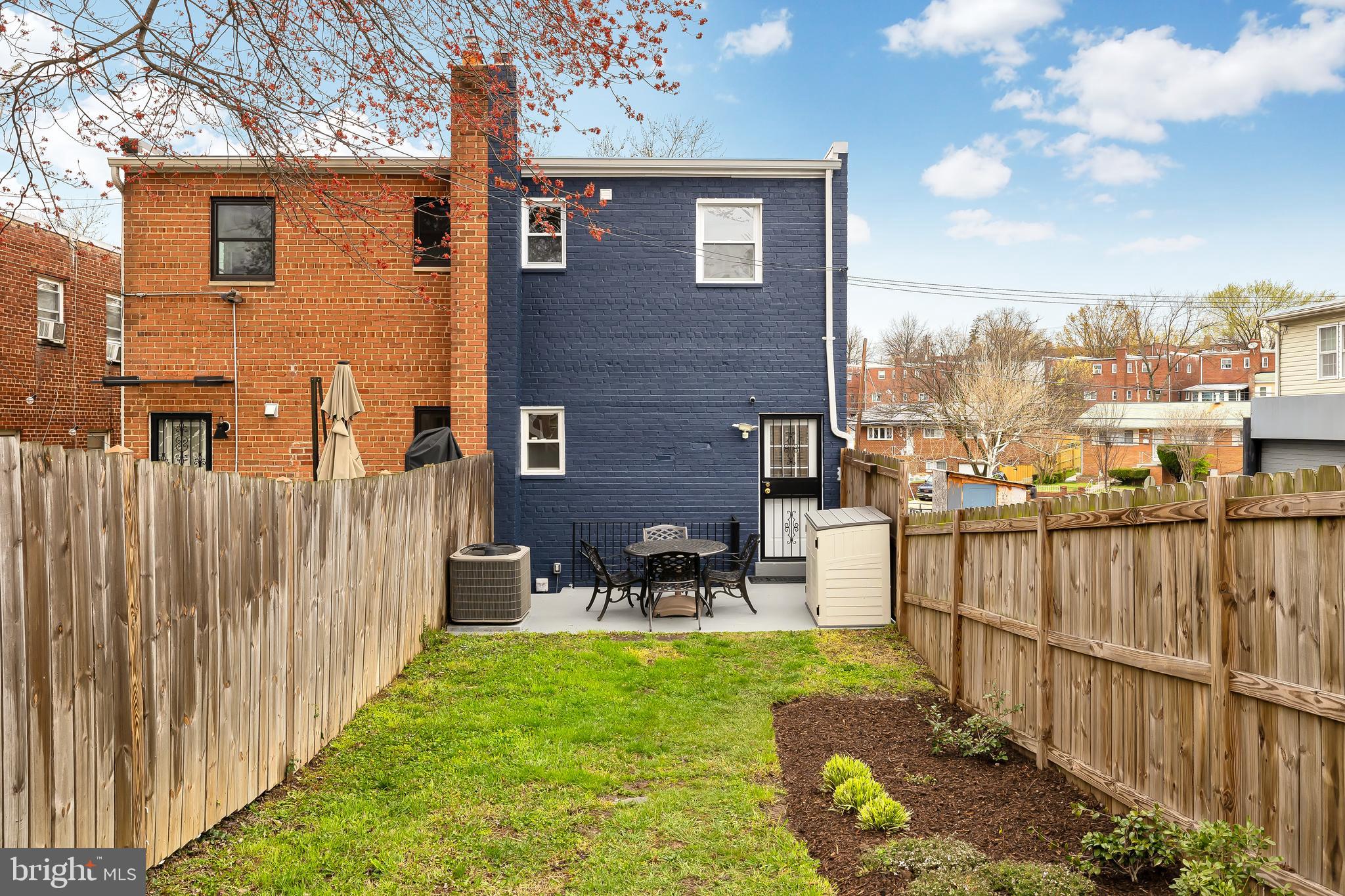 775 KENNEDY STREET NE