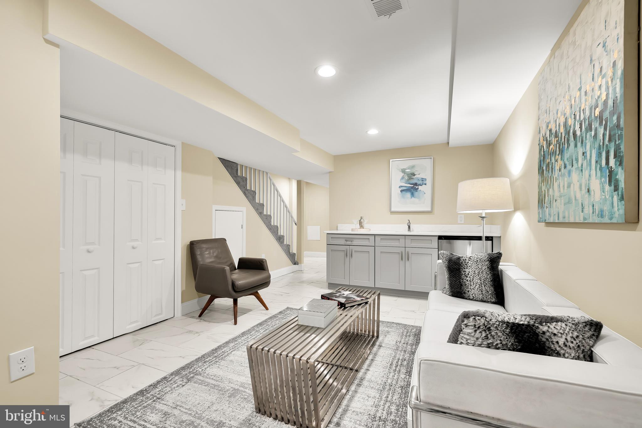 775 KENNEDY STREET NE