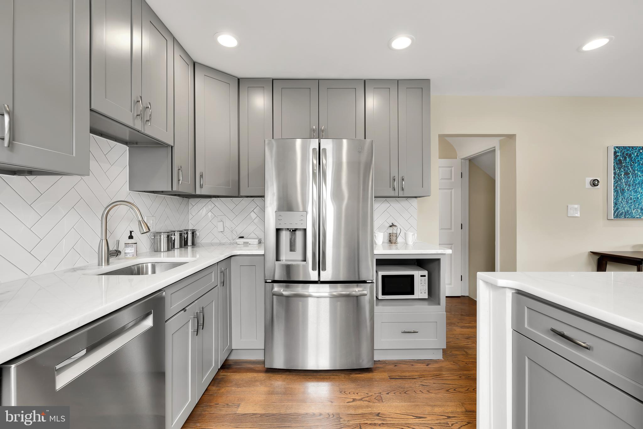 775 KENNEDY STREET NE