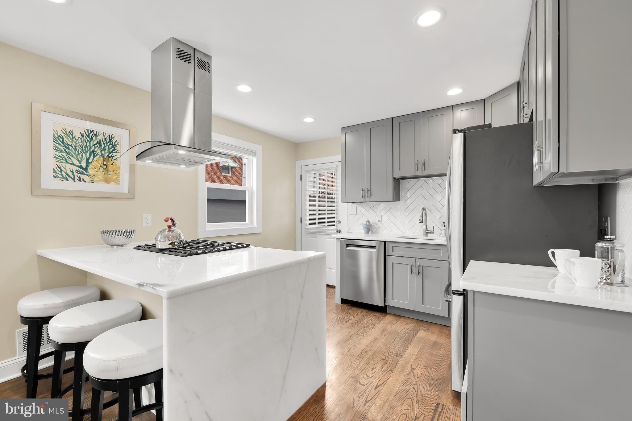 775 KENNEDY STREET NE