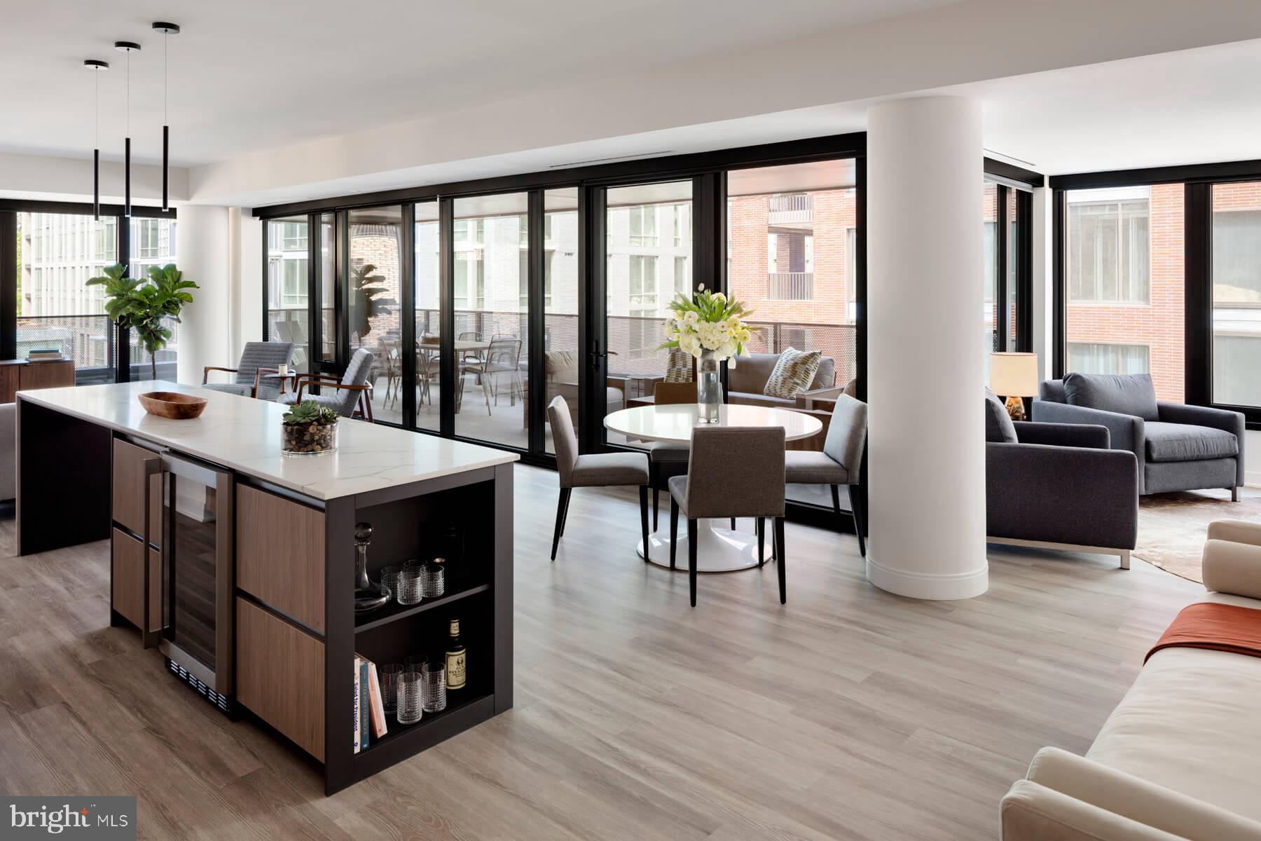 20 RIDGE SQUARE NW E-701