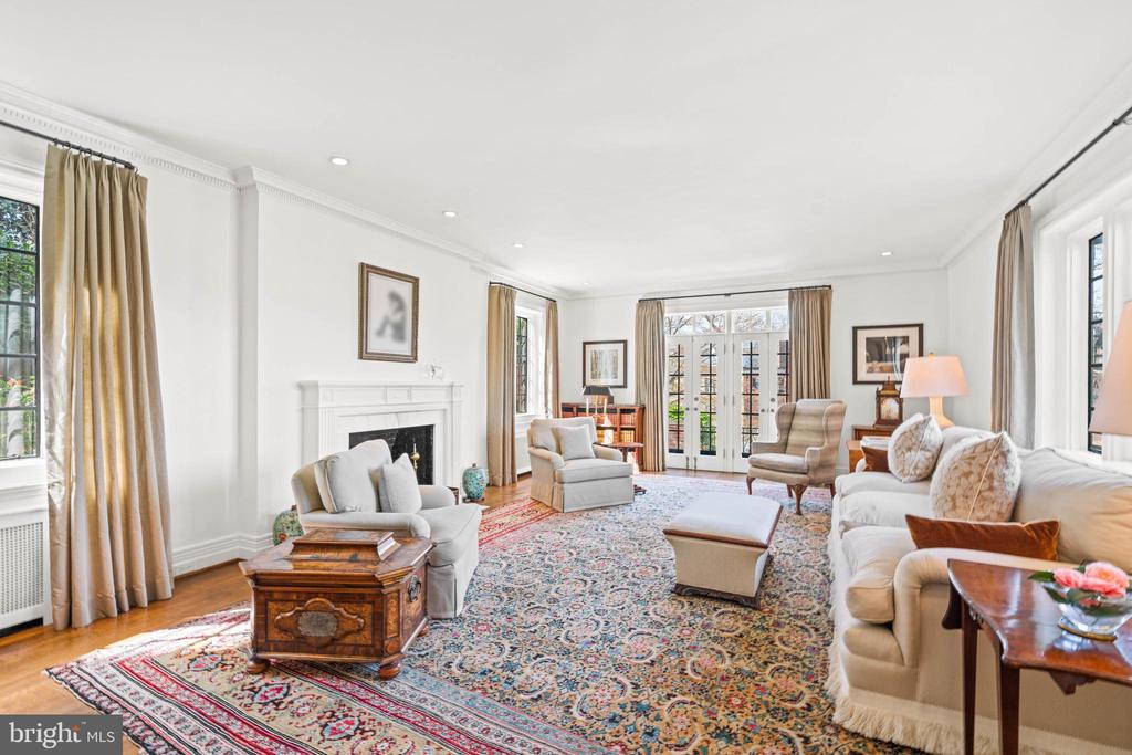 2446 KALORAMA ROAD NW