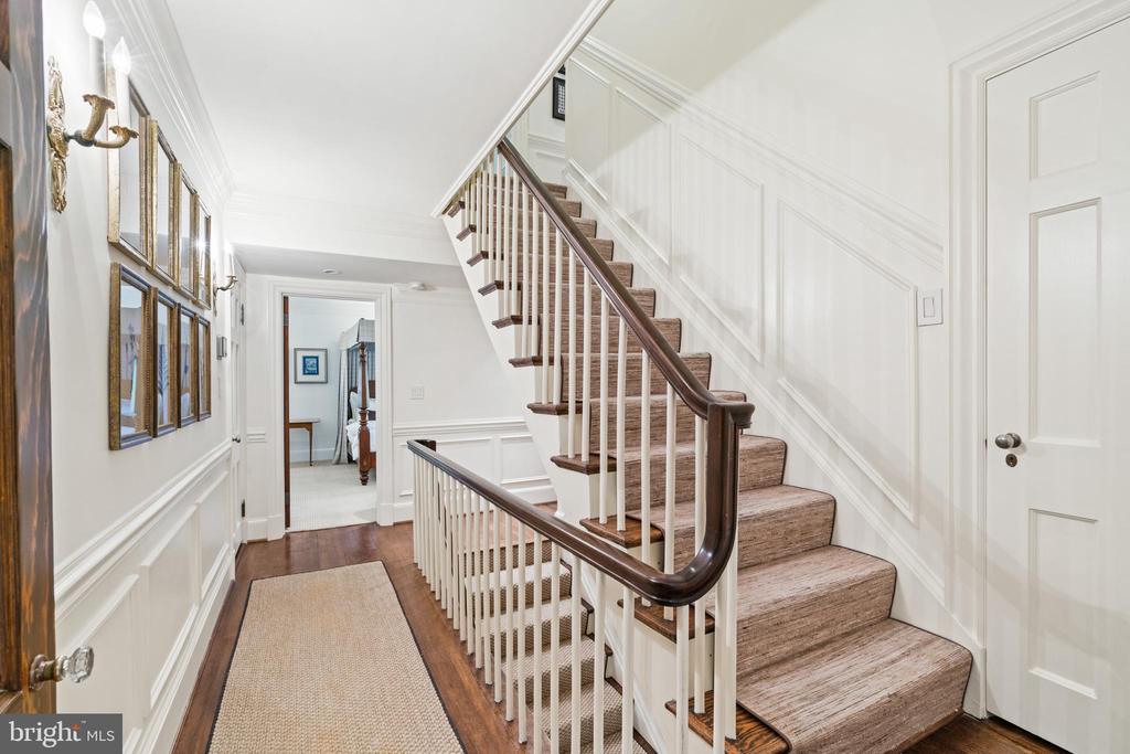 2446 KALORAMA ROAD NW