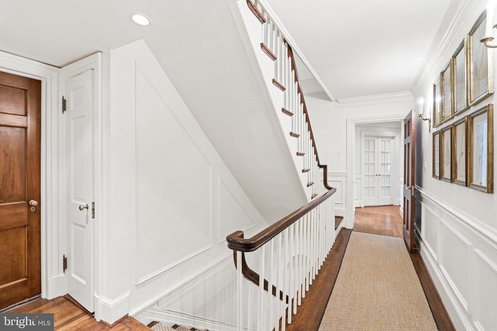 2446 KALORAMA ROAD NW
