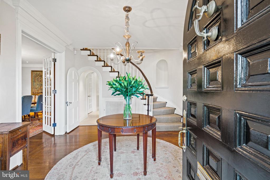 2446 KALORAMA ROAD NW