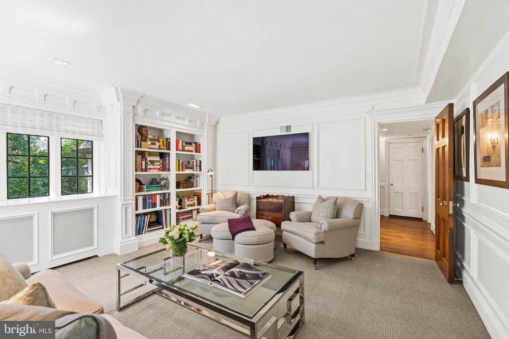 2446 KALORAMA ROAD NW