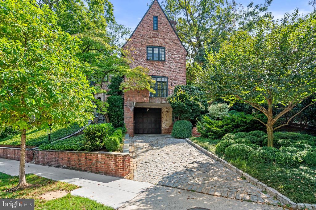 2446 KALORAMA ROAD NW