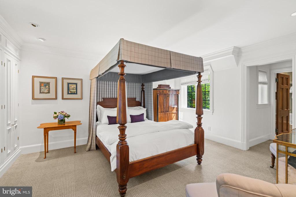 2446 KALORAMA ROAD NW